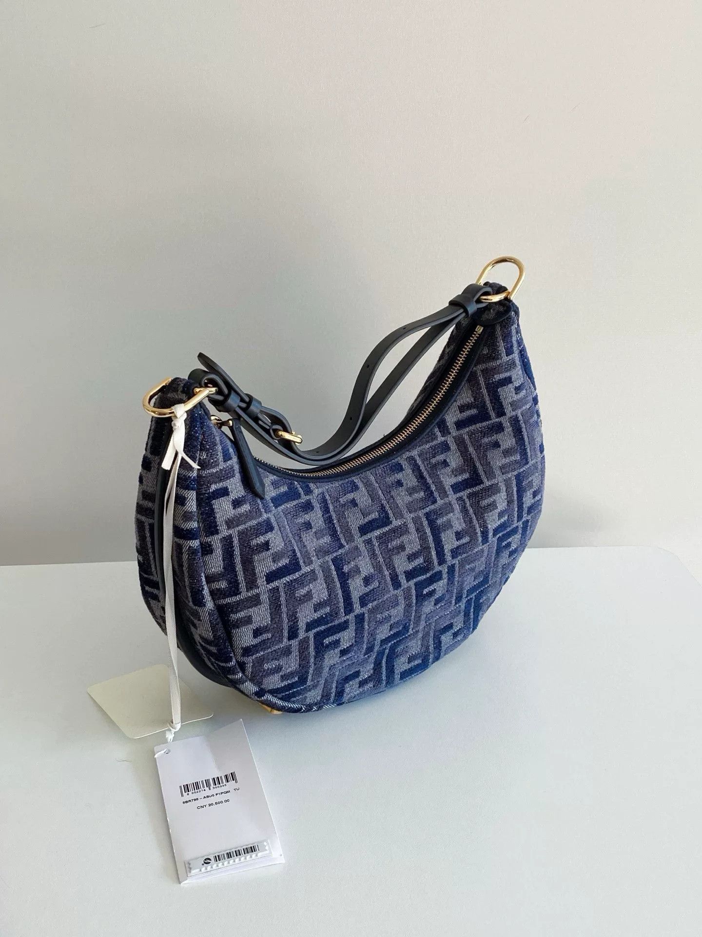 Fendi Pre-loved Bag Brand new condition Size ONE SIZE - 1 Thumbnail