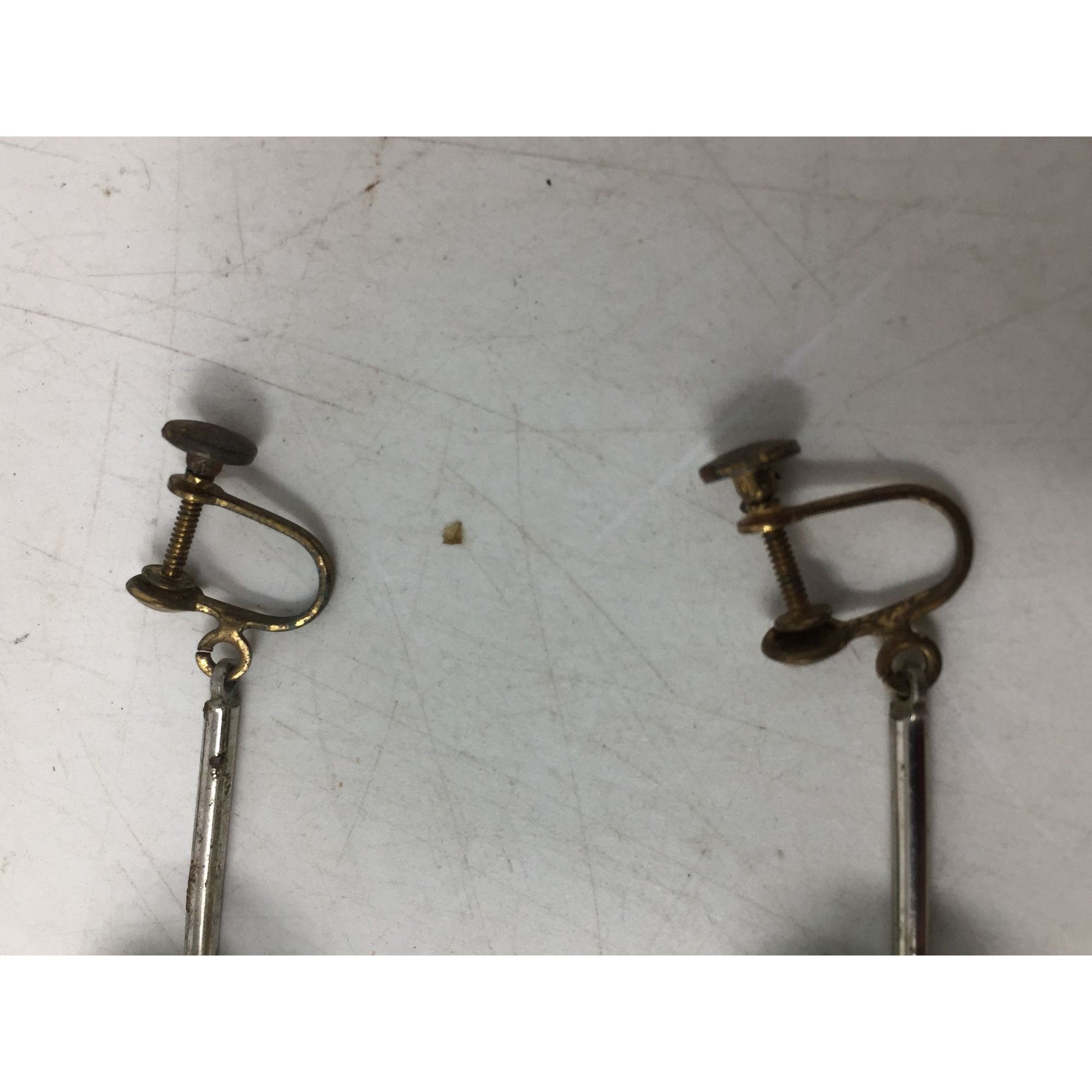 Other Women's Vintage Green and Silver Tone Screw Back Drop Earrin Size ONE SIZE - 4 Thumbnail