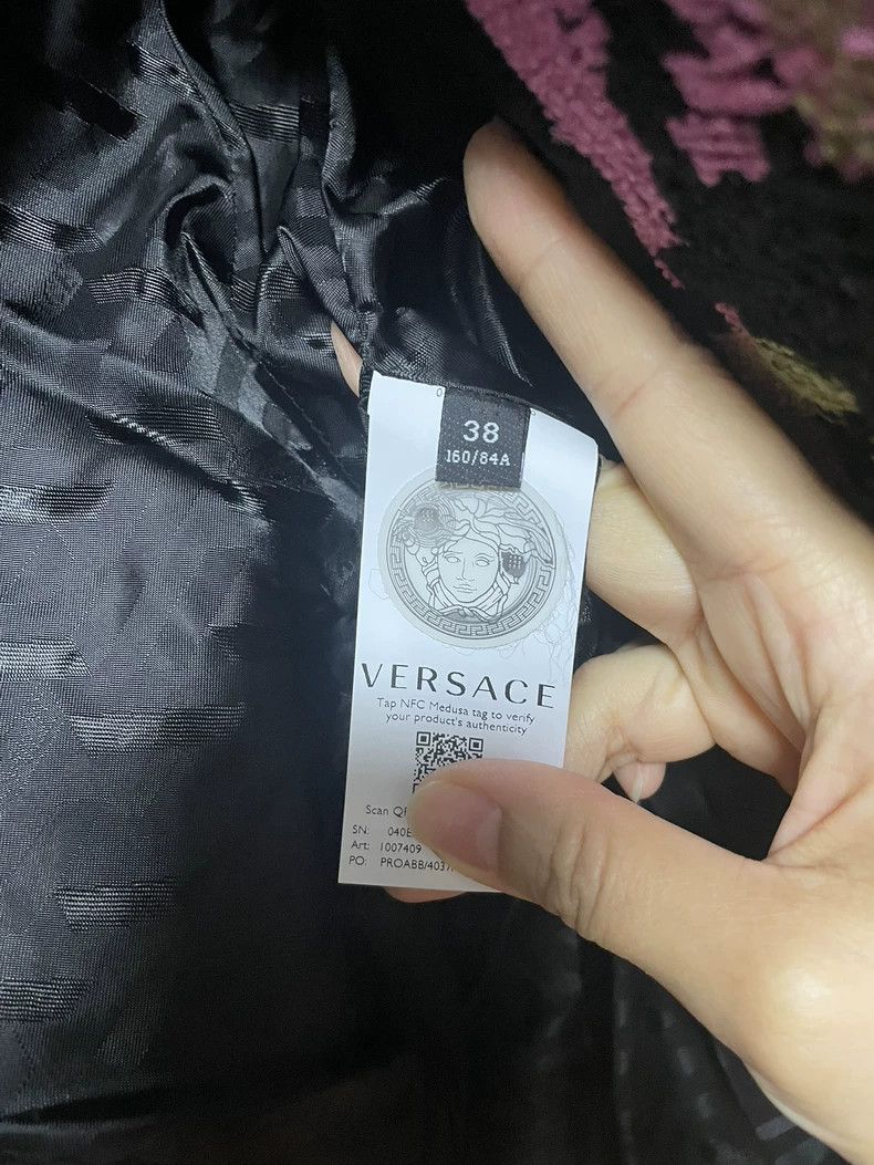 Versace Versace Women's suits Size S / US 4 / IT 40 - 8 Thumbnail
