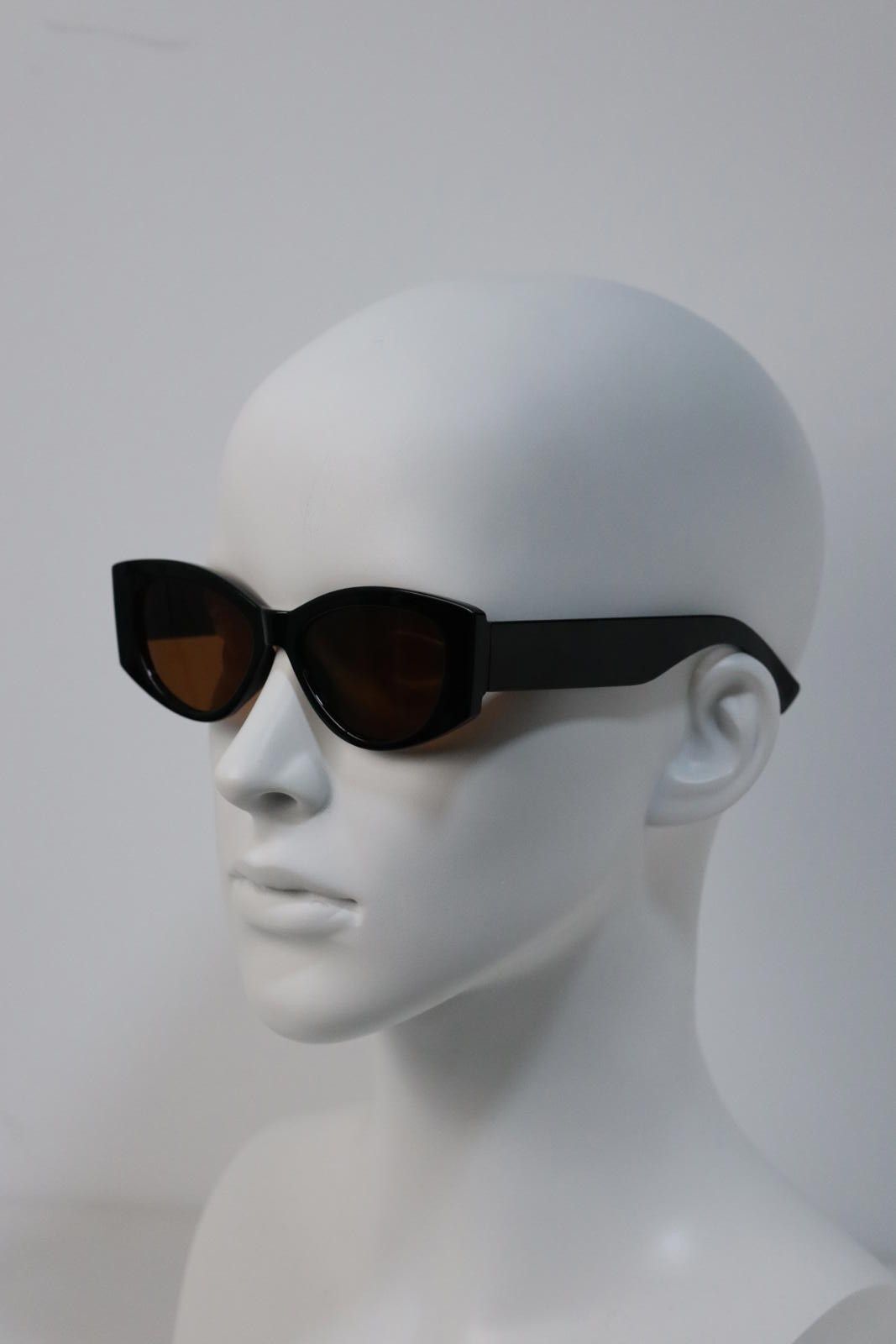 Other Y2k Avant Garde Cat Eye Shape Black Sunglasses Unisex OS Size ONE SIZE - 8 Thumbnail