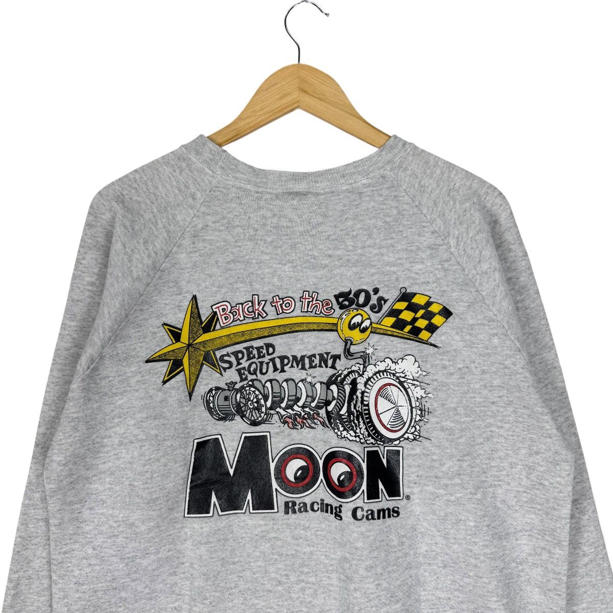 Sports Specialties 🌟90s MOON EYE RACING CAMS SWEATSHIRT Size US L / EU 52-54 / 3 - 6 Thumbnail