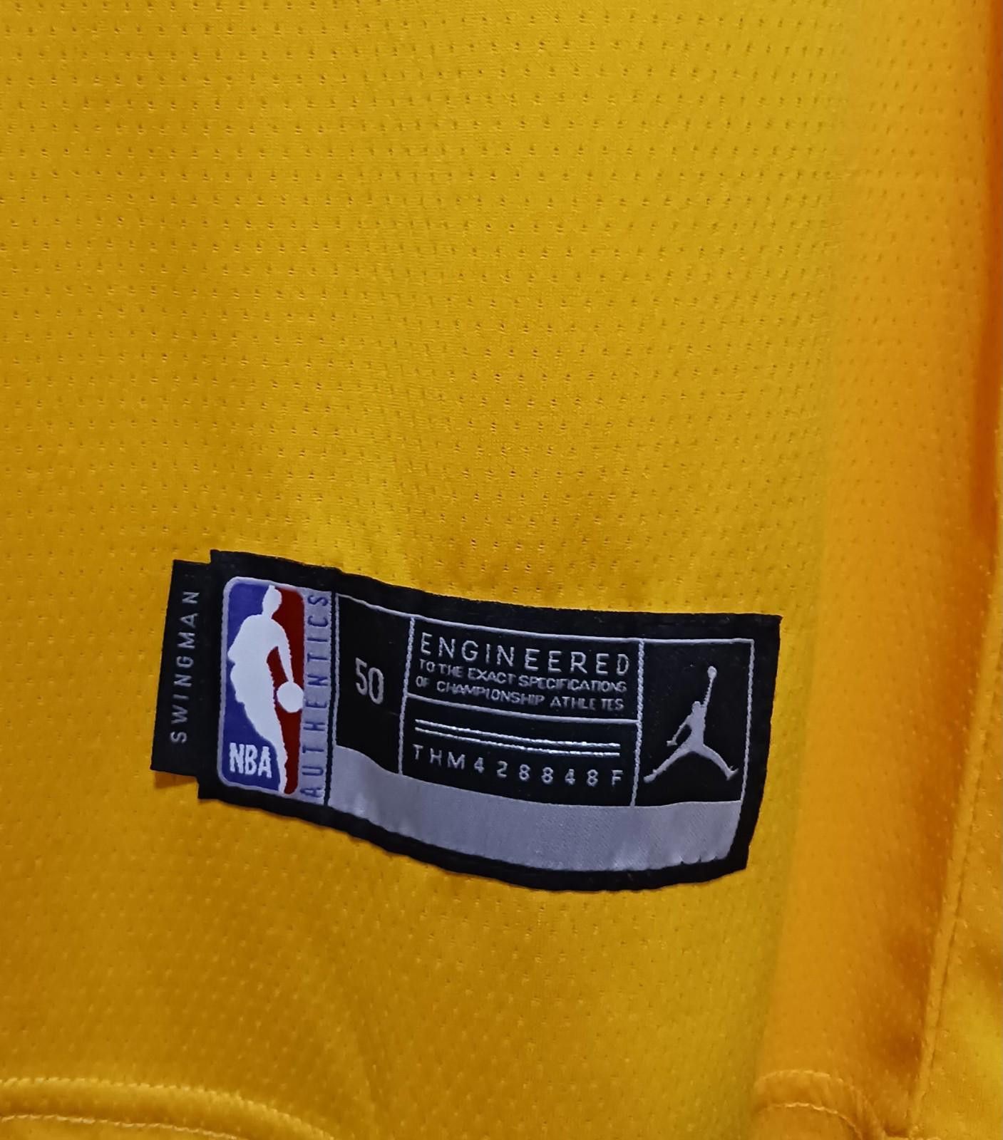 Other Tyrese Haliburton-Jordan-Pacers-Jersey-Yellow-Good-L-$105 Size US L / EU 52-54 / 3 - 9 Thumbnail