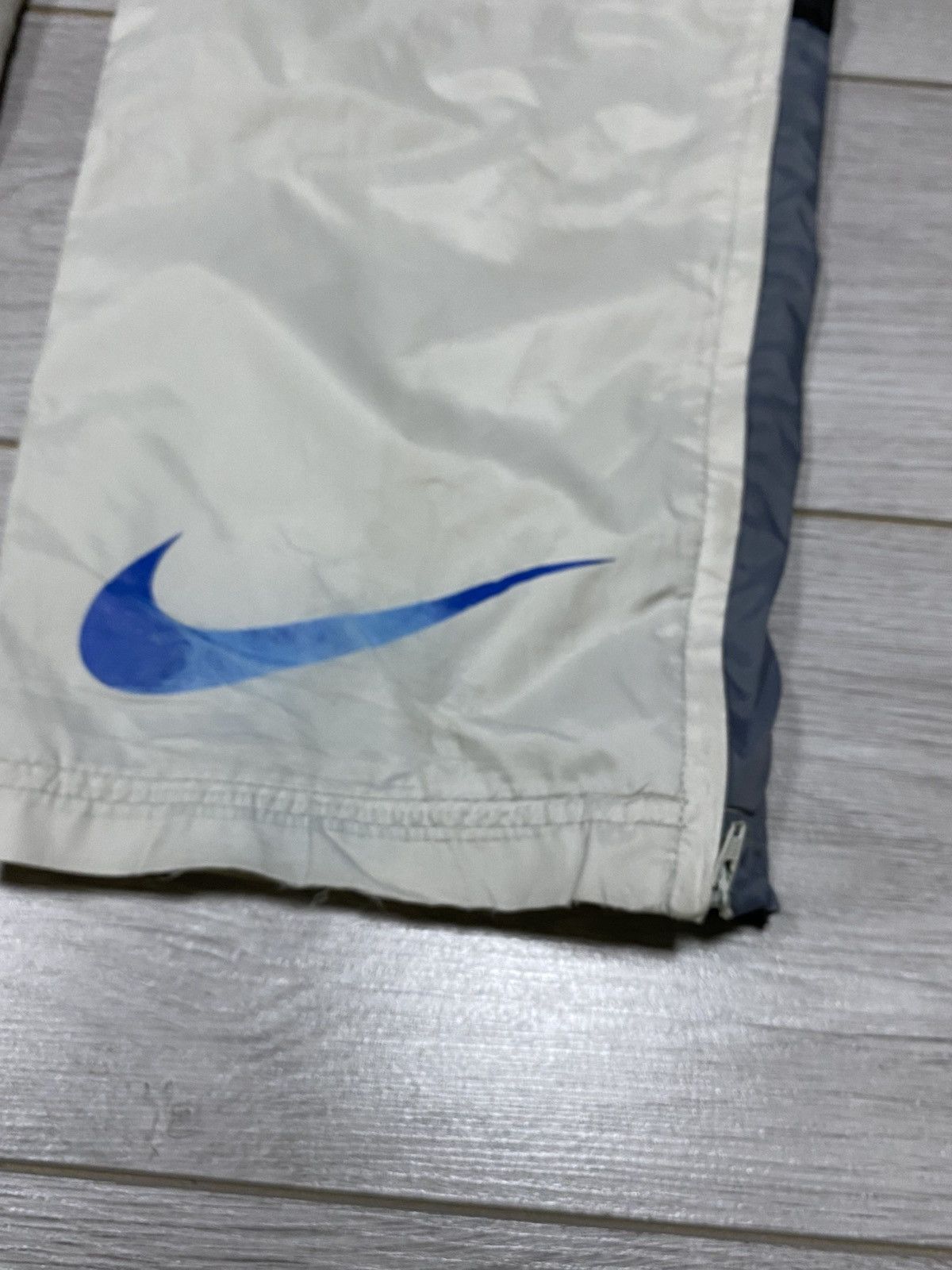 Nike Nike vintage parachute nylon big swoosh pants stripes Size US 30 / EU 46 - 10 Thumbnail