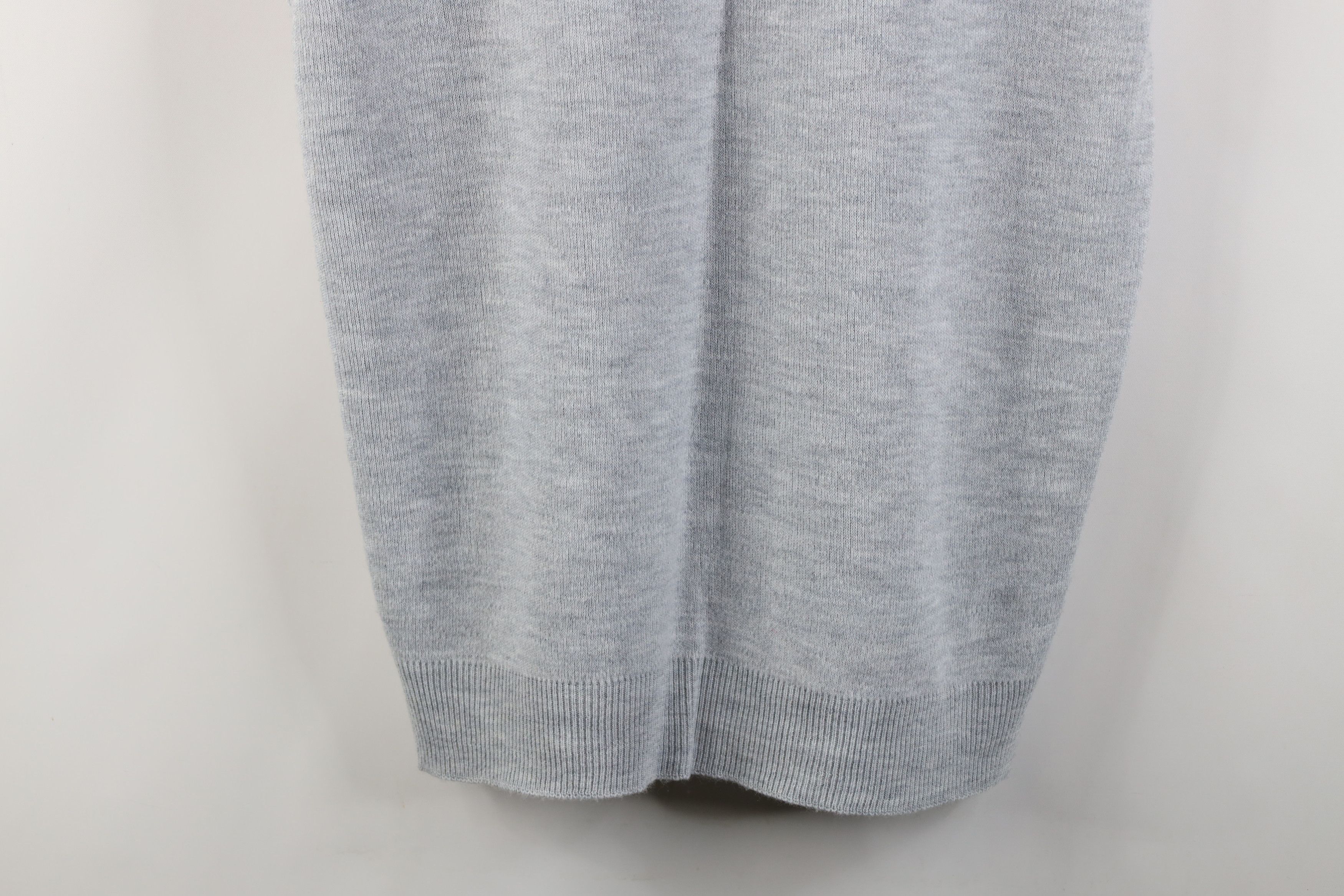 Vintage Vintage 70s Streetwear V-Neck Sweater Vest Gray Plaid USA Size US XXL / EU 58 / 5 - 10 Thumbnail