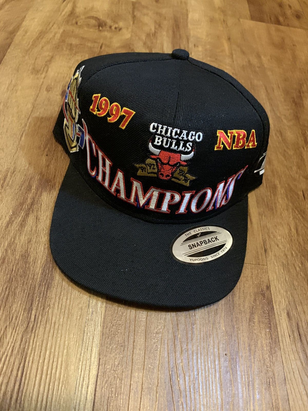 NBA Chicago Bulls 1997 Championship Hat Size ONE SIZE - 1 Thumbnail