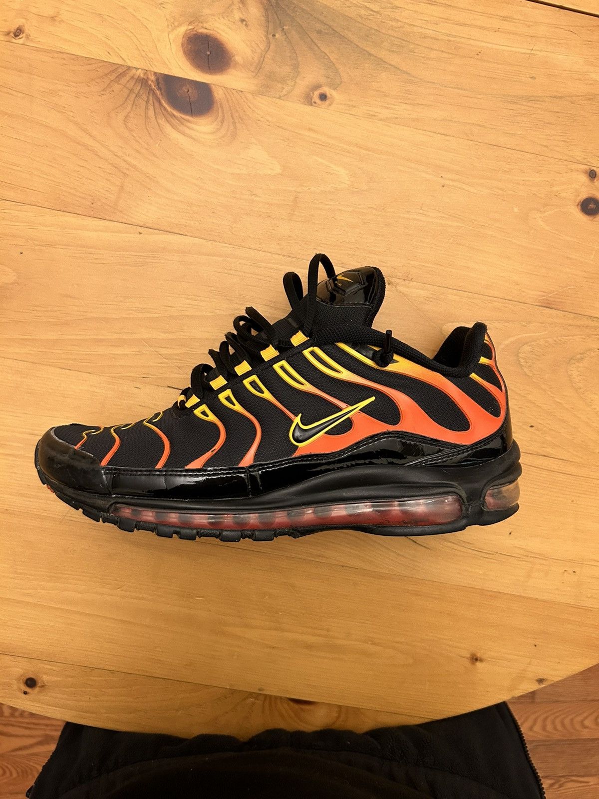 Nike ☀️NIKE AIR MAX 97 SHOCK ORANGE☀️ Size US 9.5 / EU 42-43 - 3 Thumbnail