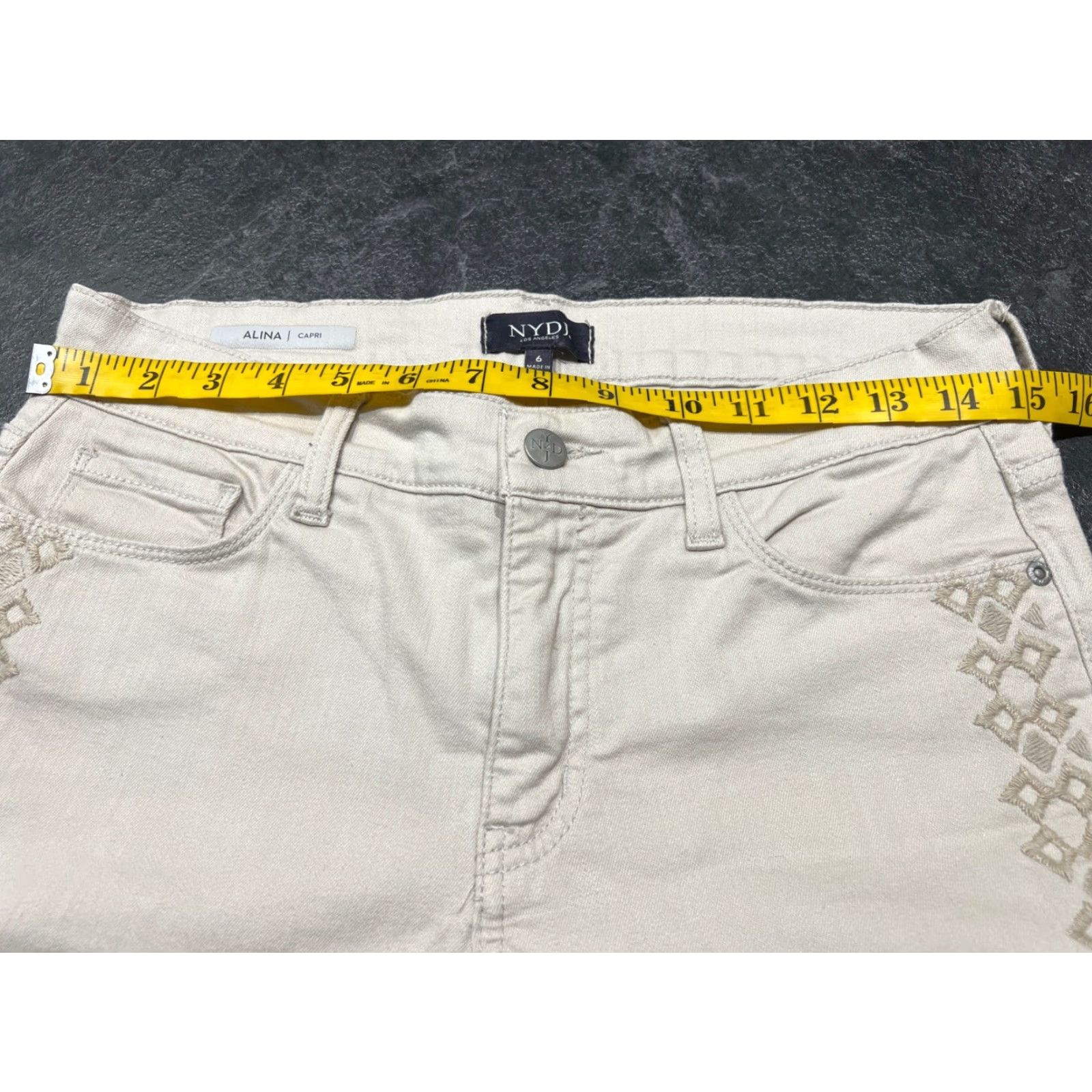 NYDJ VINTAGE NYDJ Jeans Capri Womens 6 Beige Cotton Blend Stretch Comfort Tuck Size 28" / US 6 / IT 42 - 6 Thumbnail