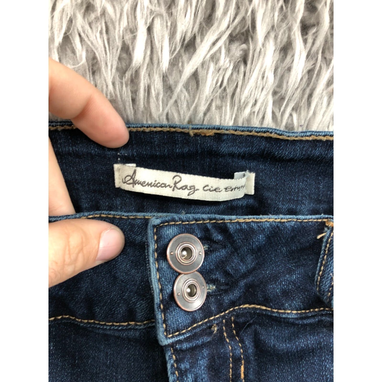 Vintage American Rag Cie Shorts Juniors Womens Size 7 Mid Rise Medium Wash Blue Size 28" / US 6 / IT 42 - 4 Thumbnail