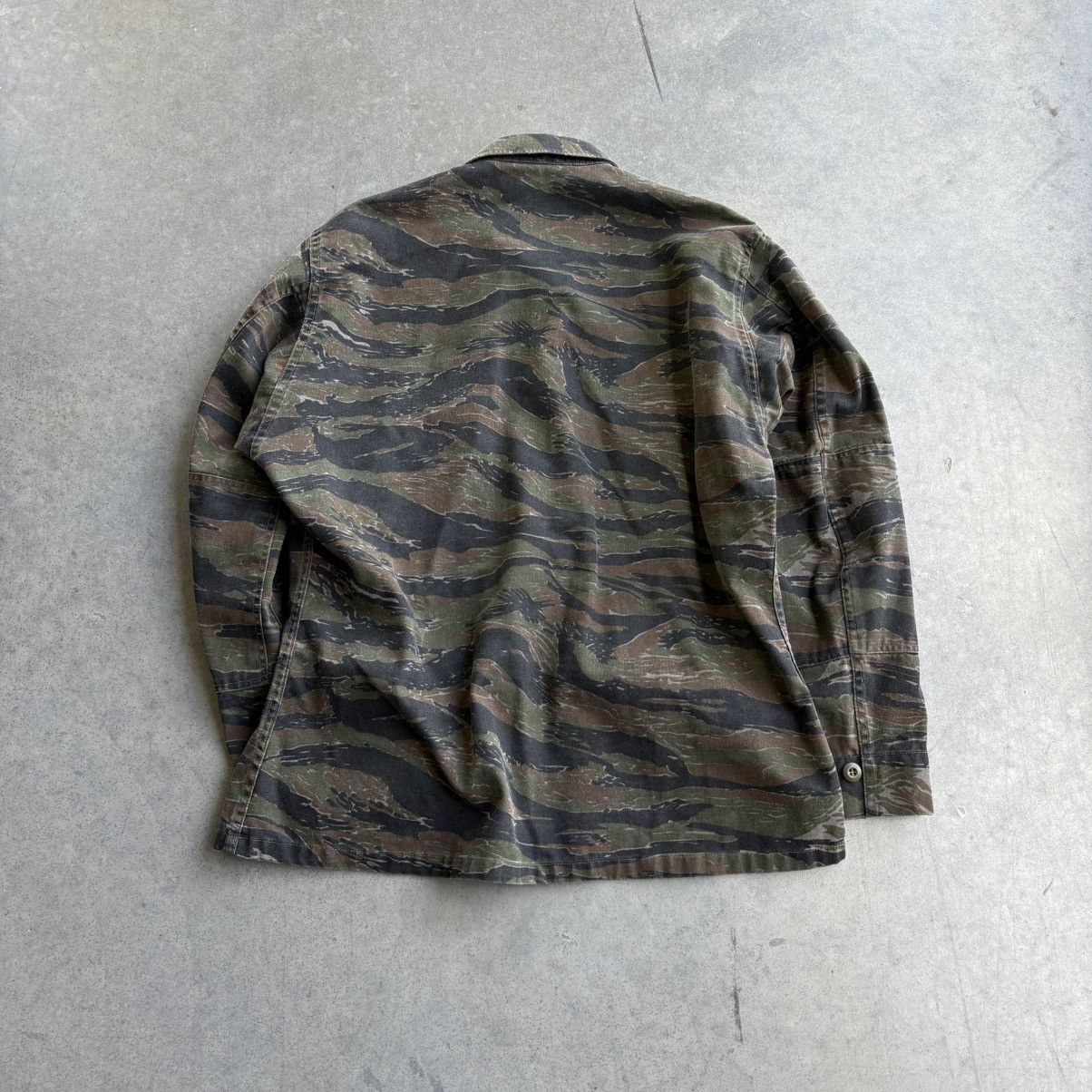 Other Vintage Military 90's Button Up Camo Tiger Striped Vietnam Size US XL / EU 56 / 4 - 7 Thumbnail