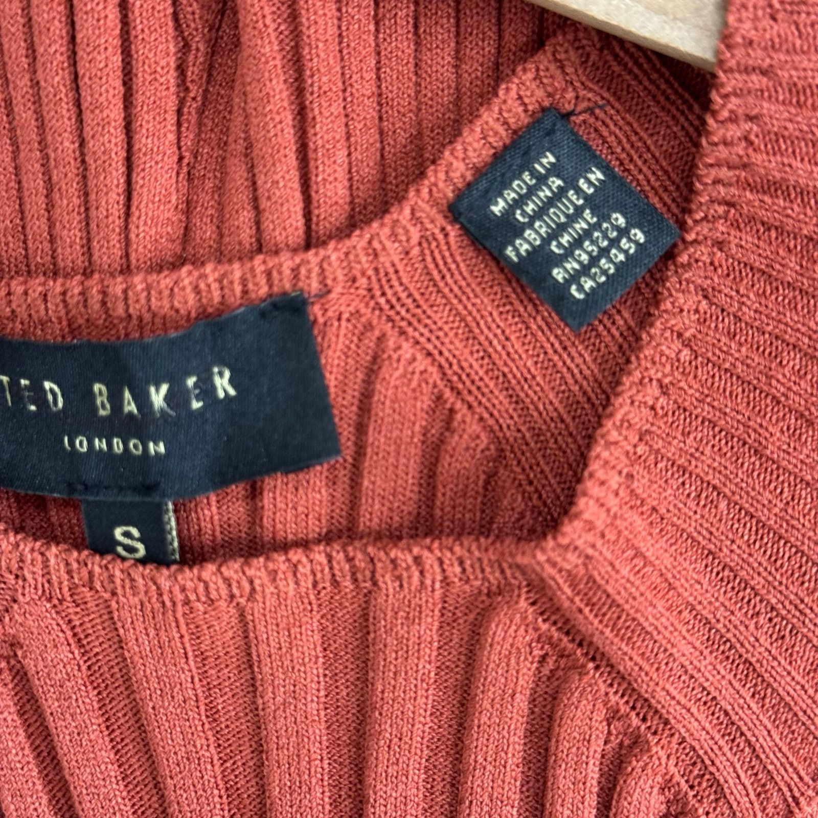 Ted Baker Ted Baker London Feoniix Knitted Halterneck Top Dark Red Rib Size S / US 4 / IT 40 - 8 Thumbnail