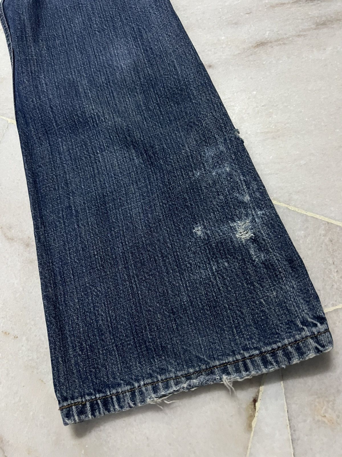 Levi's Vintage Levis 527 Distressed Bootcut Jean Size US 33 - 13 Thumbnail