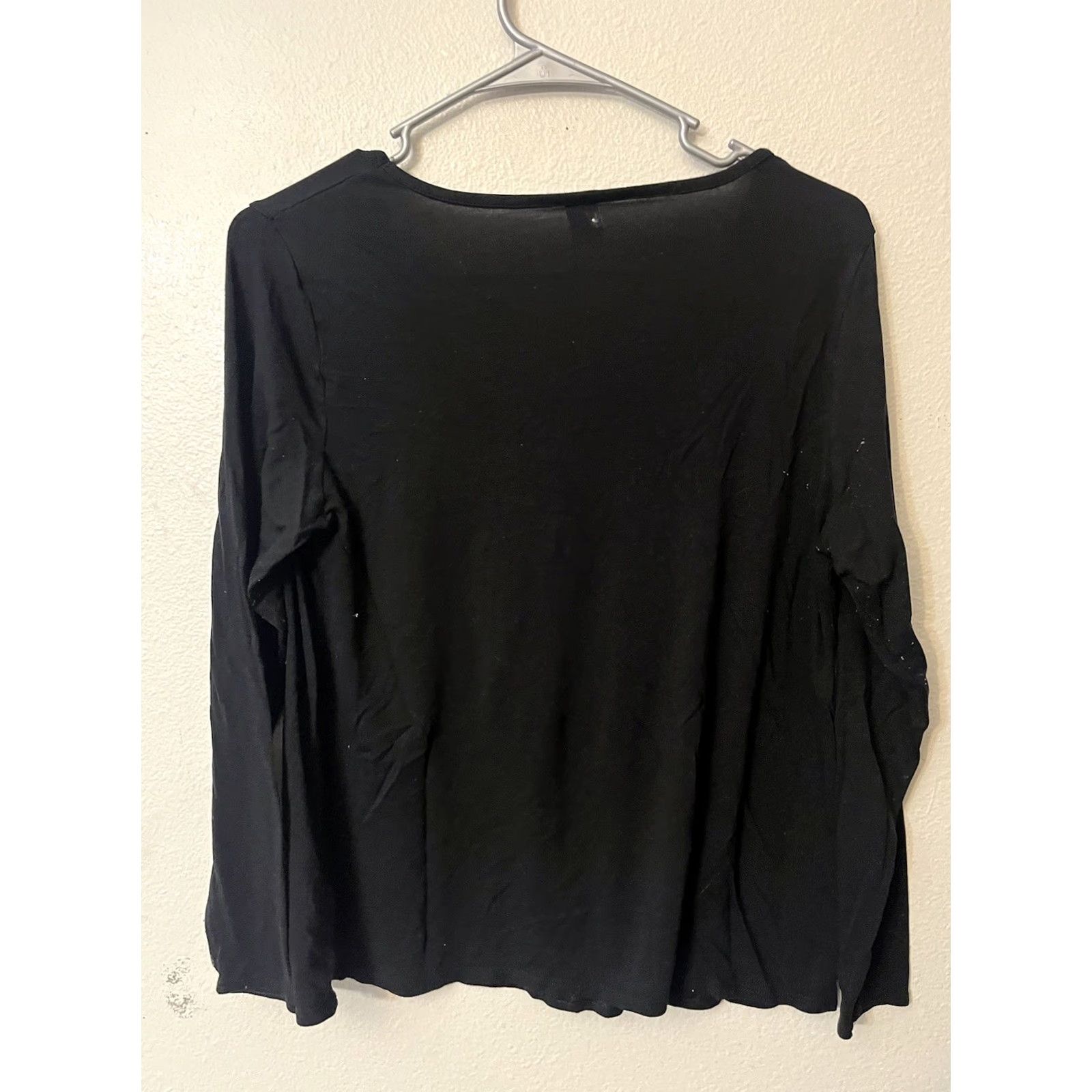 Old Navy Old Navy Luxe Shirt Women's XS Black Long Sleeve V-Neck Pullover Size XS / US 0-2 / IT 36-38 - 2 Thumbnail