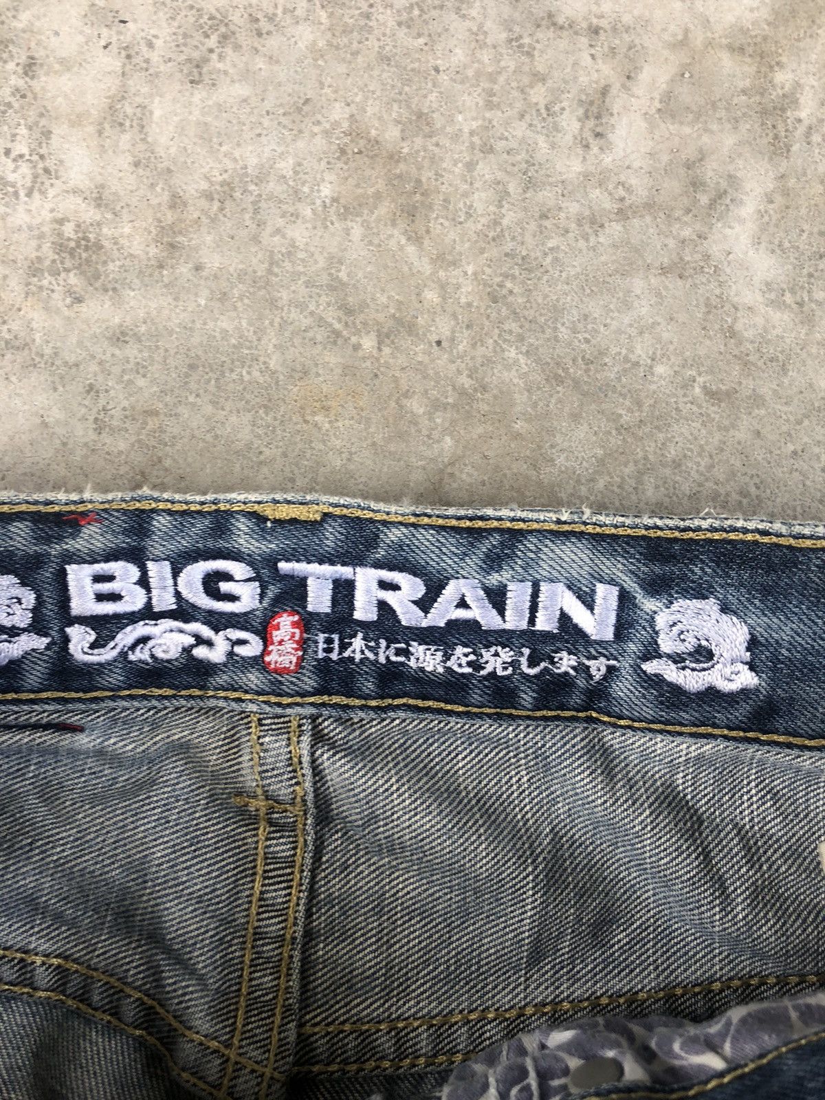 Japanese Brand Japanese Big Train Embroidered Jeans Distressed Jeans Size US 29 - 19 Thumbnail
