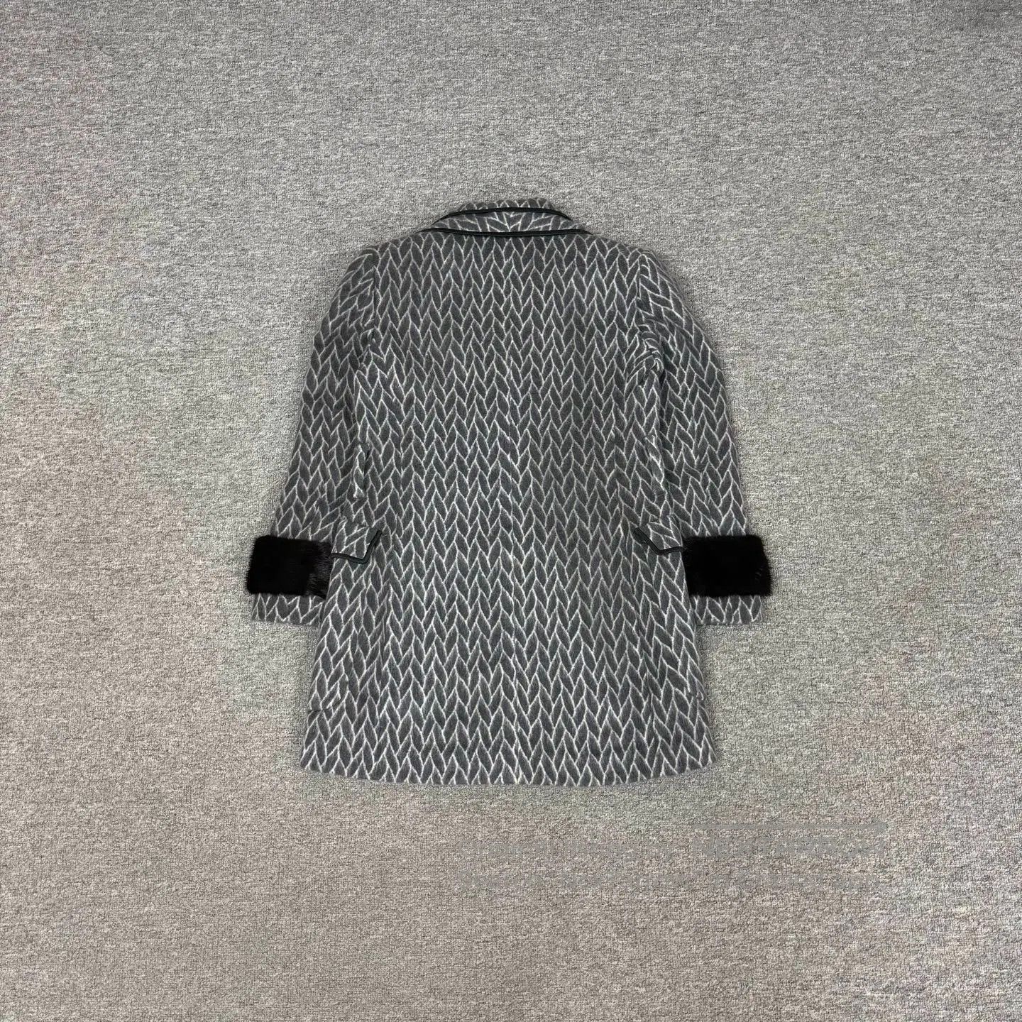 Fendi fendi shearling wool coat in gray. Size US M / EU 48-50 / 2 - 2 Thumbnail