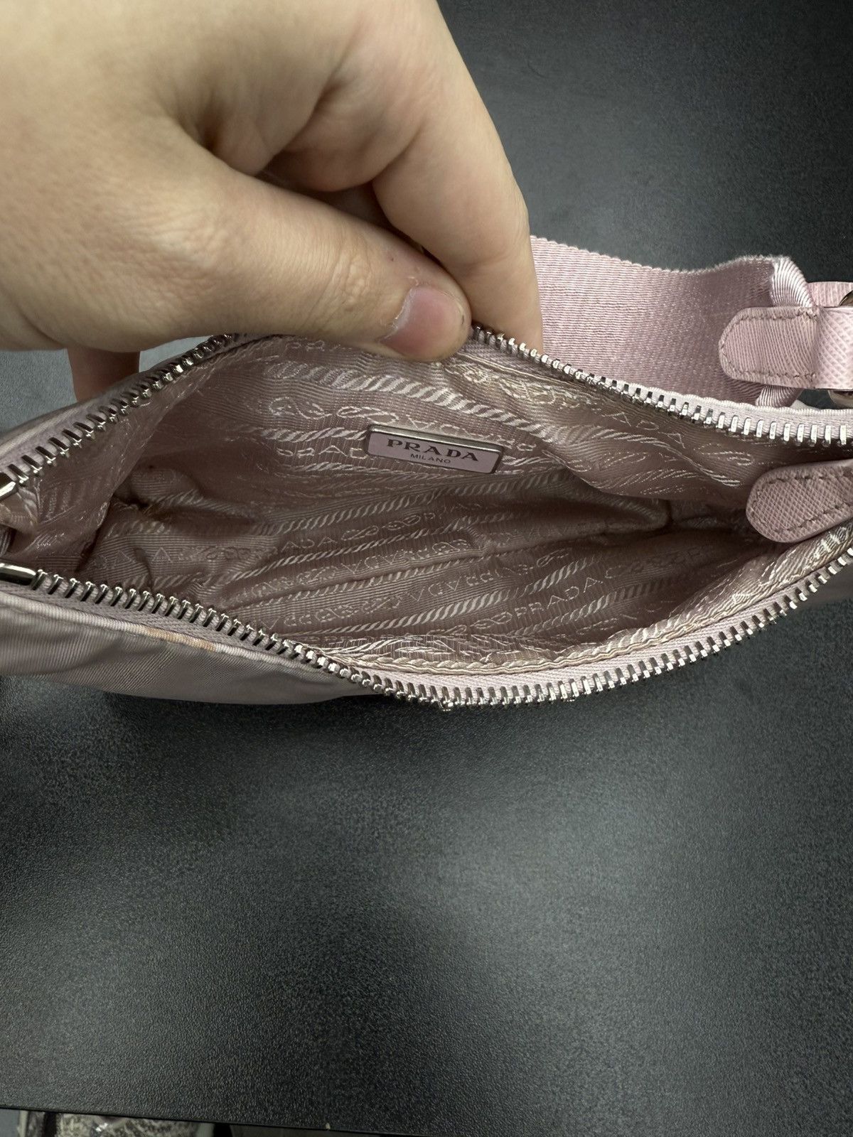 Prada Prada Re-Edition 2005 shoulder bag in pink Size ONE SIZE - 17 Thumbnail