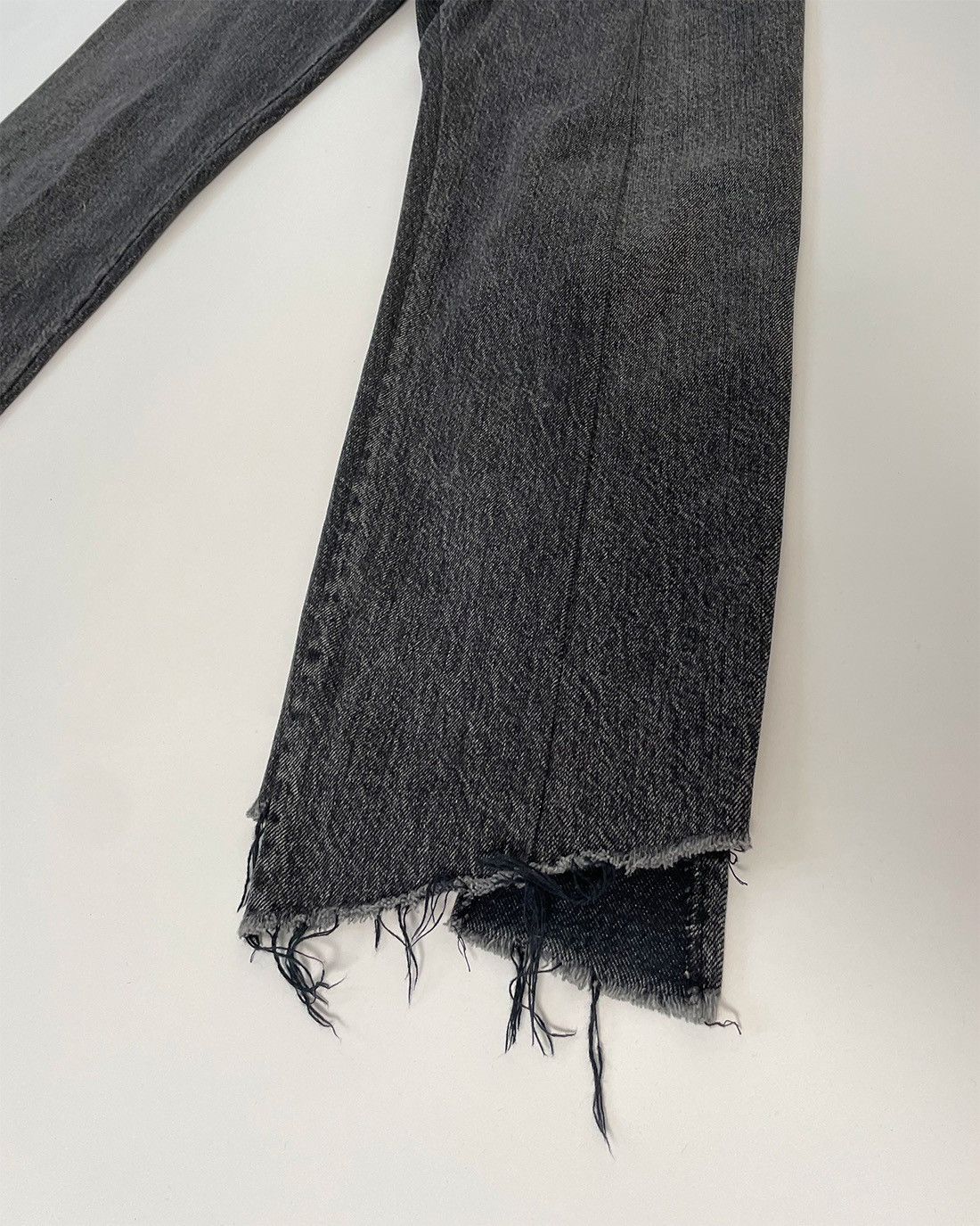 Levi's × Vetements VETEMENTS x LEVI’S SS 17 Restructured Jeans Size US 30 / EU 46 - 4 Thumbnail