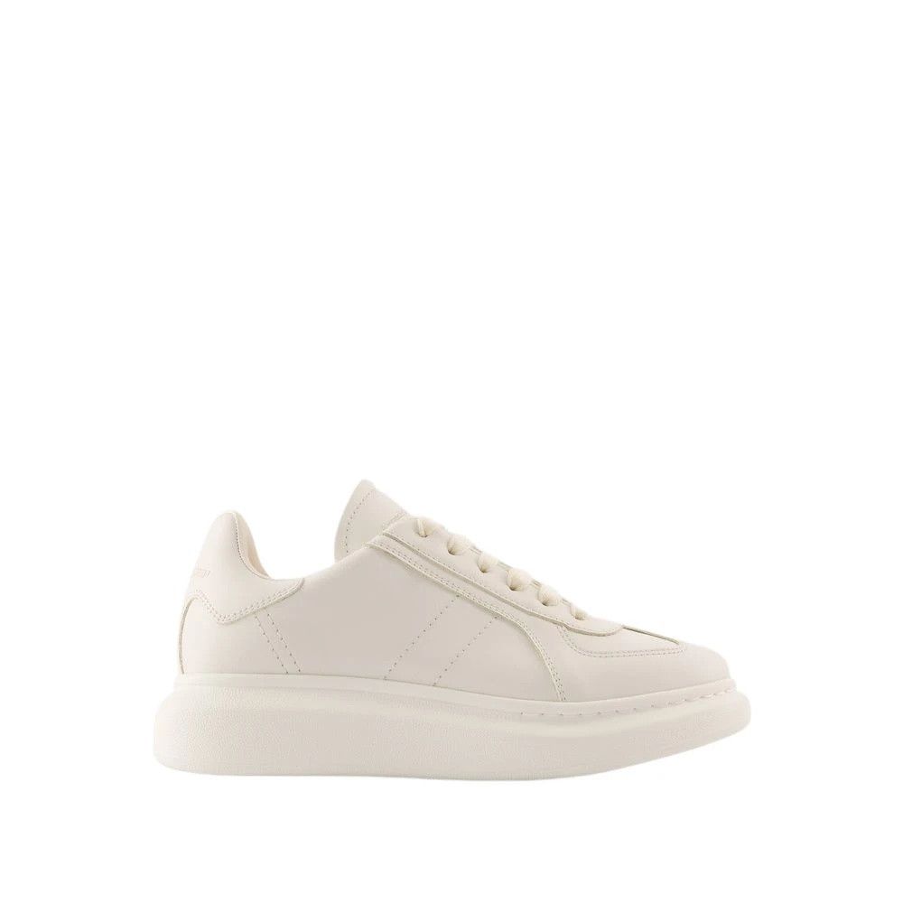 Alexander McQueen o1w1db10925 Oversized Sneaker in White Size US 9 / IT 39 - 1 Thumbnail