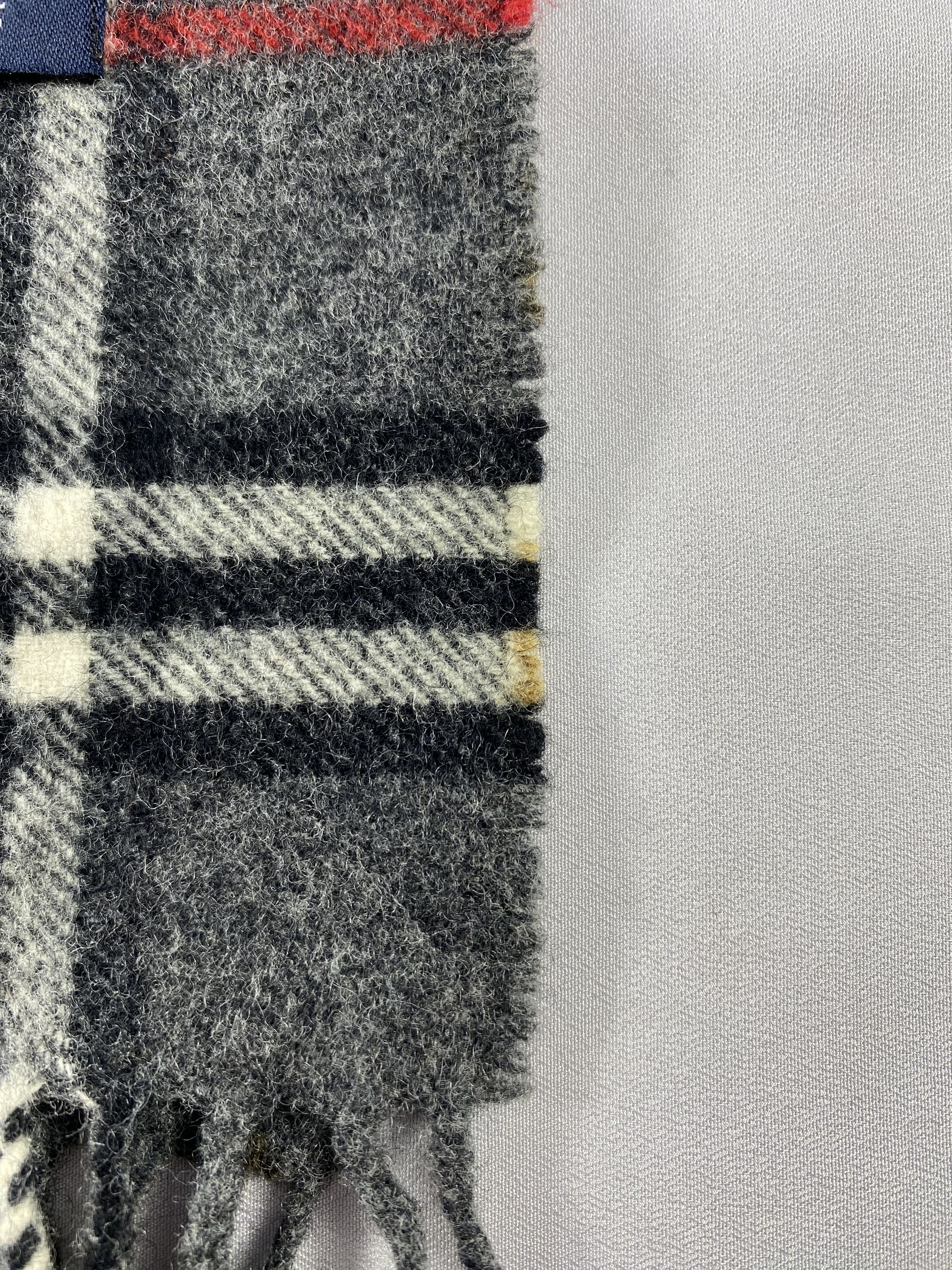 Burberry × Vintage Burberry Scarf / Muffler / Neckwear - WW786 Size ONE SIZE - 2 Thumbnail