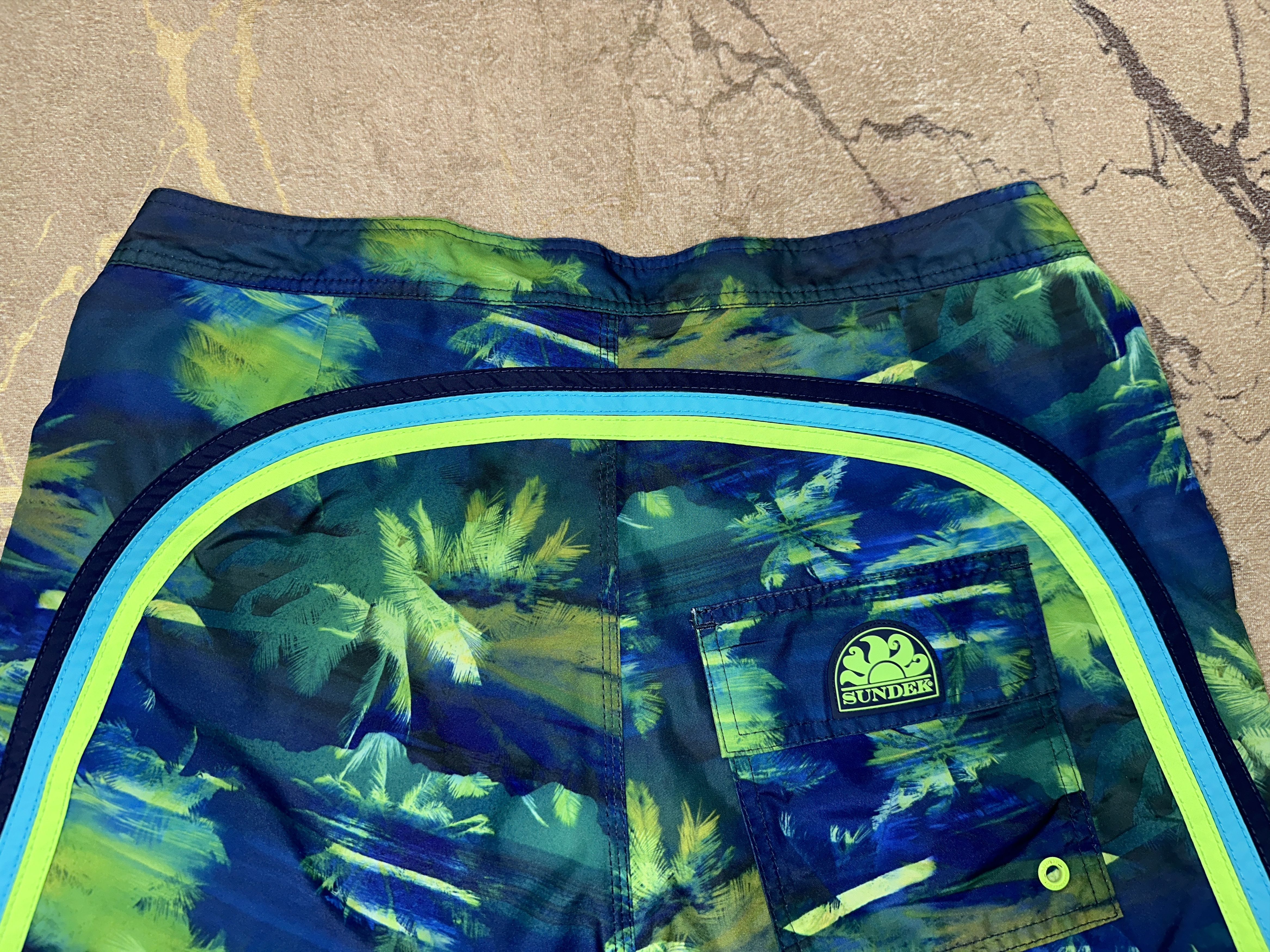 Sundek Tropical Palm Sundek 30 Beach Shorts Trunks Bath Size 30 S Size US 30 / EU 46 - 3 Thumbnail