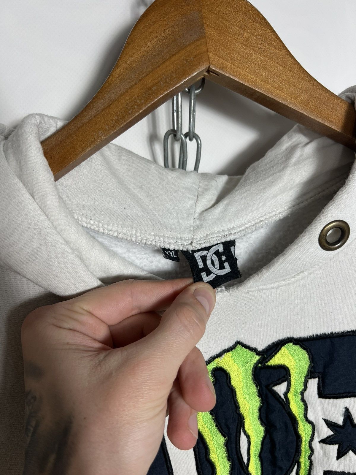 DC Vintage DC Monster Energy Embroidered Logo Distressed Hoodie Size US L / EU 52-54 / 3 - 10 Thumbnail