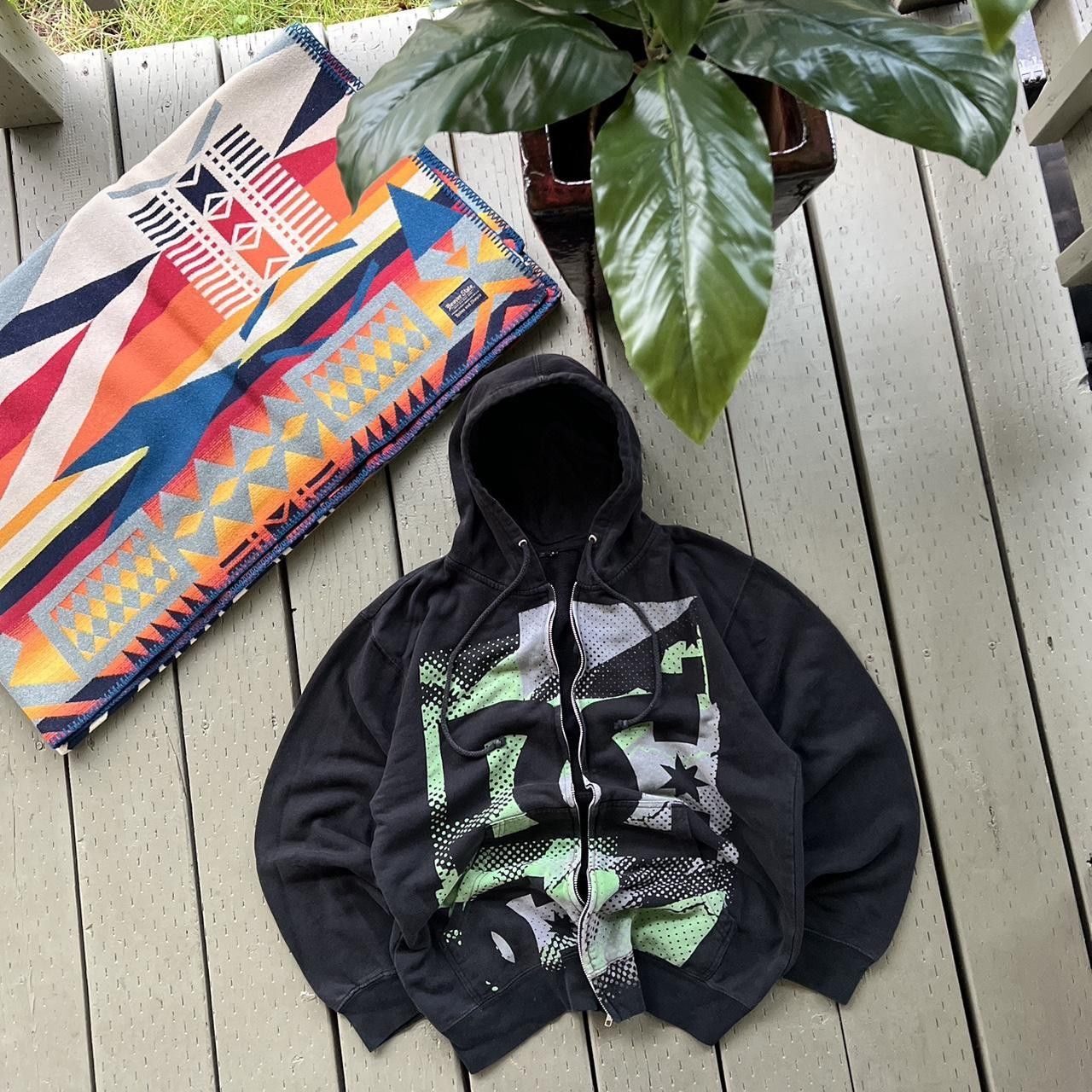 DC × Vintage Vintage Y2K DC Hoodie Sweatshirt 2000s Size US XL / EU 56 / 4 - 1 Thumbnail