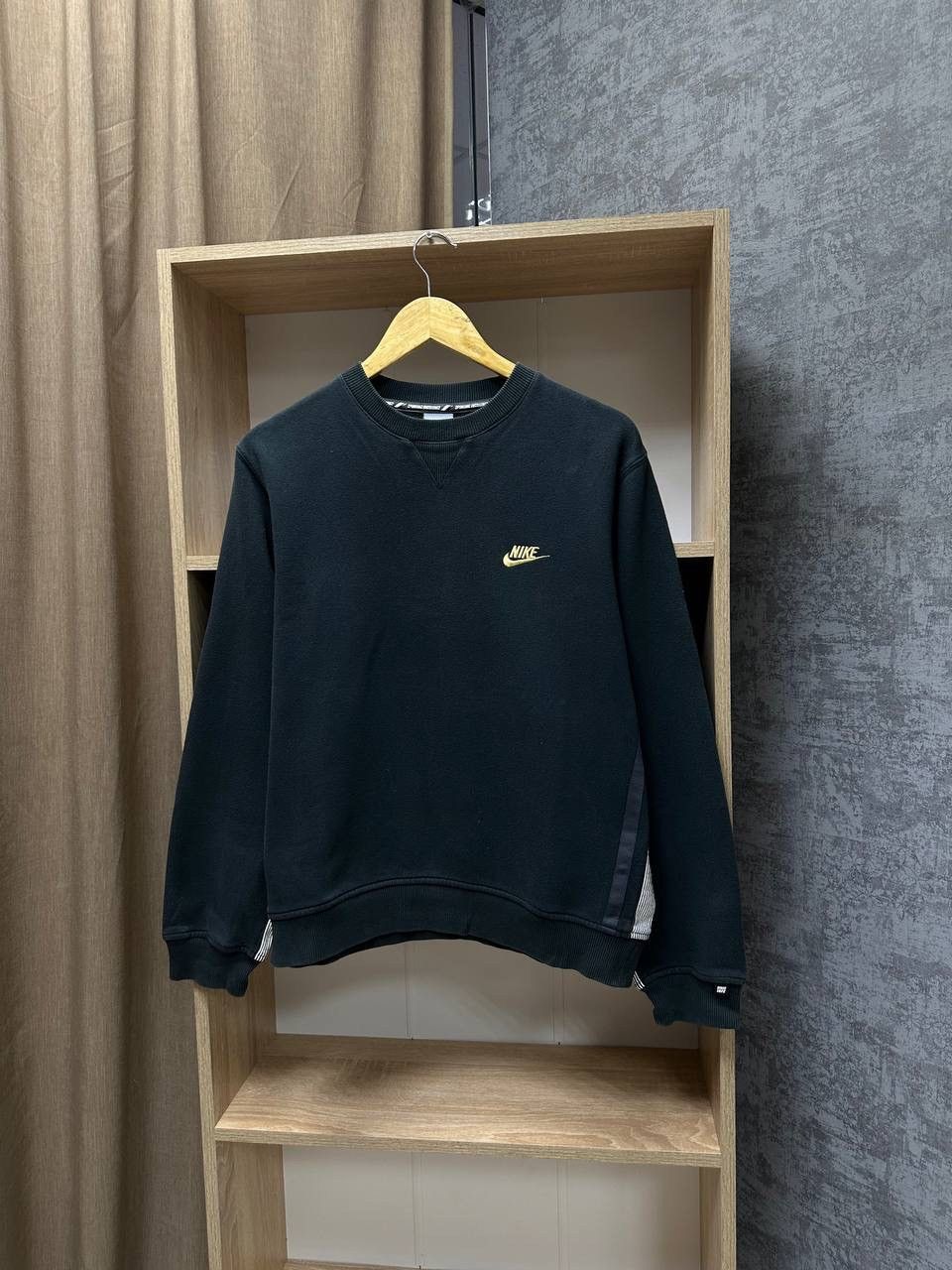 Nike × Nike ACG × Vintage Vintage Nike Black Big Logo Sweatshirt Size US S / EU 44-46 / 1 - 7 Thumbnail