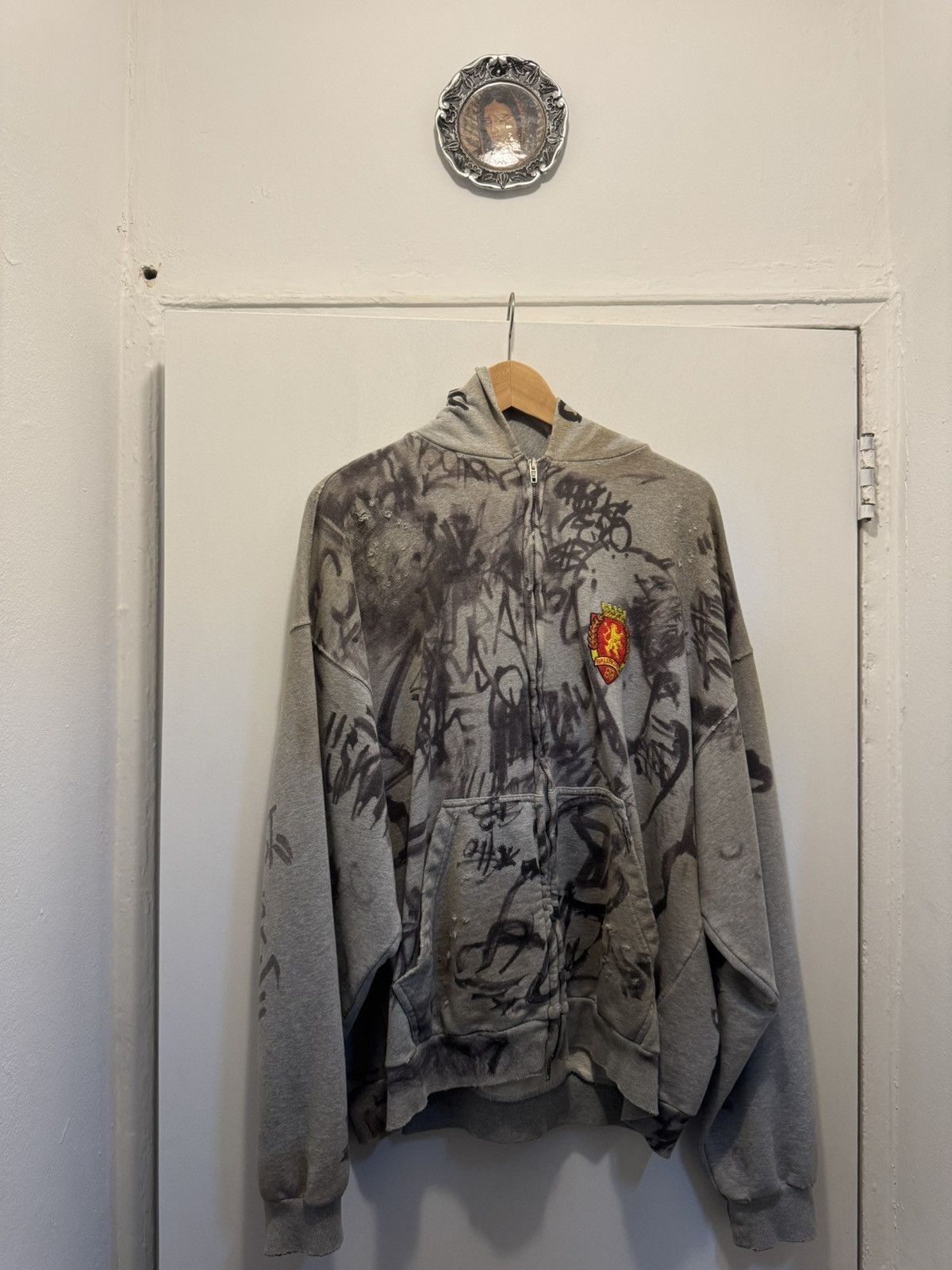 Balenciaga Balenciaga Skater Zip-up Hoodie Medium Fit in Gray