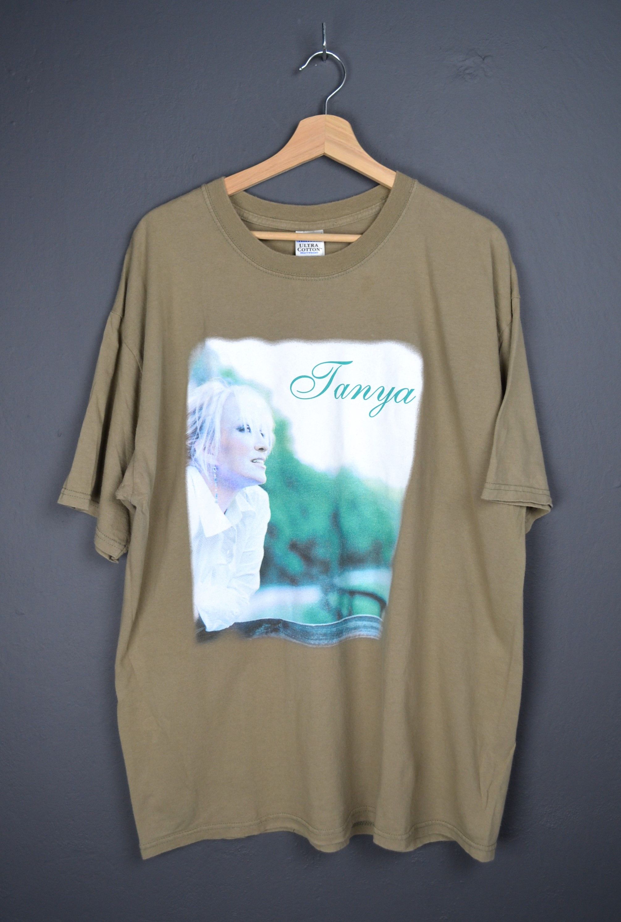 Band Tees Tanya Tucker Country 2002 Vintage T-shirt XL Size US XL / EU 56 / 4 - 1 Thumbnail