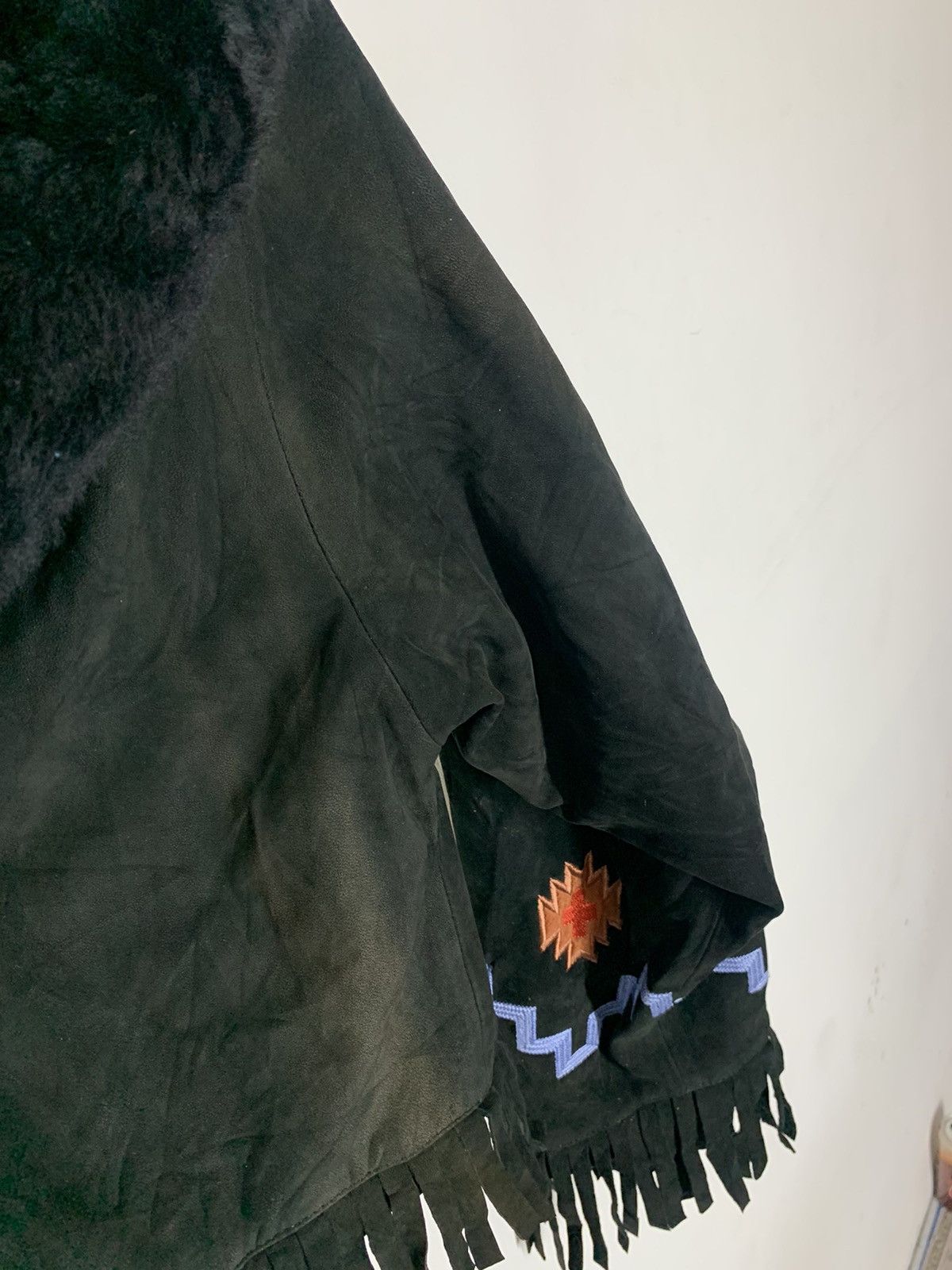 Louis Feraud Louis Feraud Cropped Leather Native Navajo Jacket Size US S / EU 44-46 / 1 - 11 Thumbnail