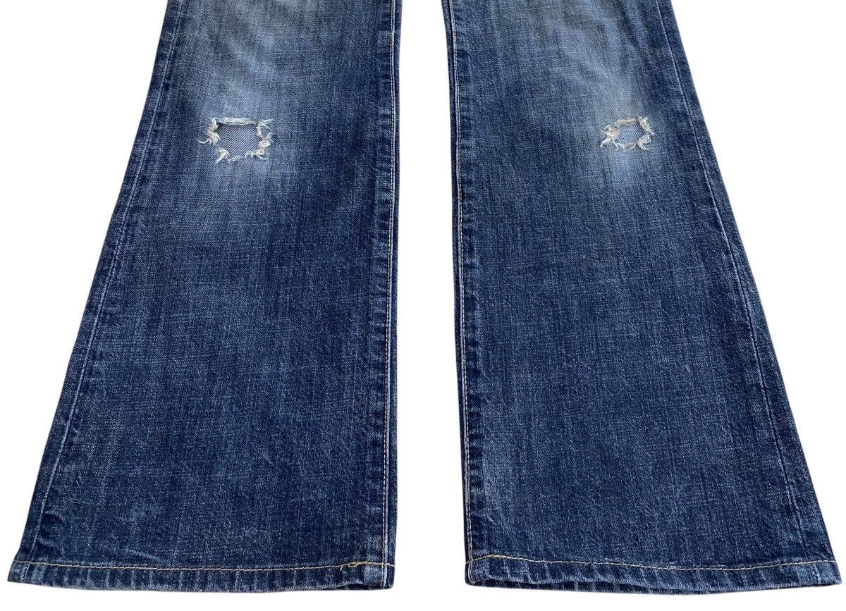 Wrangler Wrangler Faded Wash Ripped Style Boot Cut Jean Size US 28 / EU 44 - 5 Thumbnail