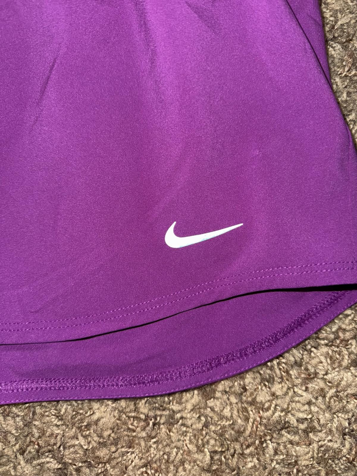 Nike Nike One Women's Dri-FIT Mid-Rise 3" Brief-Lined Shorts Sample Size 32" / US 10 / IT 46 - 2 Thumbnail