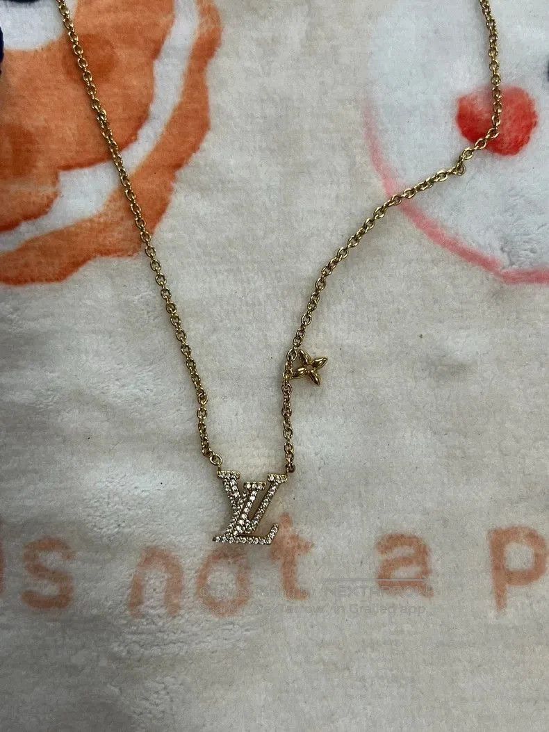 Louis Vuitton Louis Vuitton Necklace with Gold Chain and Charm. Size ONE SIZE - 3 Thumbnail