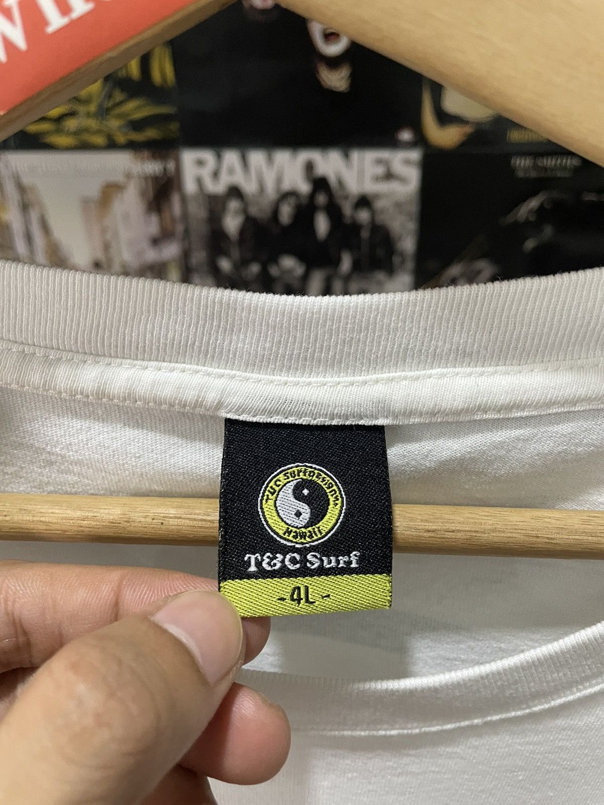 Vintage Vintage T&C Surf Hawaii Tee Size US XL / EU 56 / 4 - 3 Thumbnail