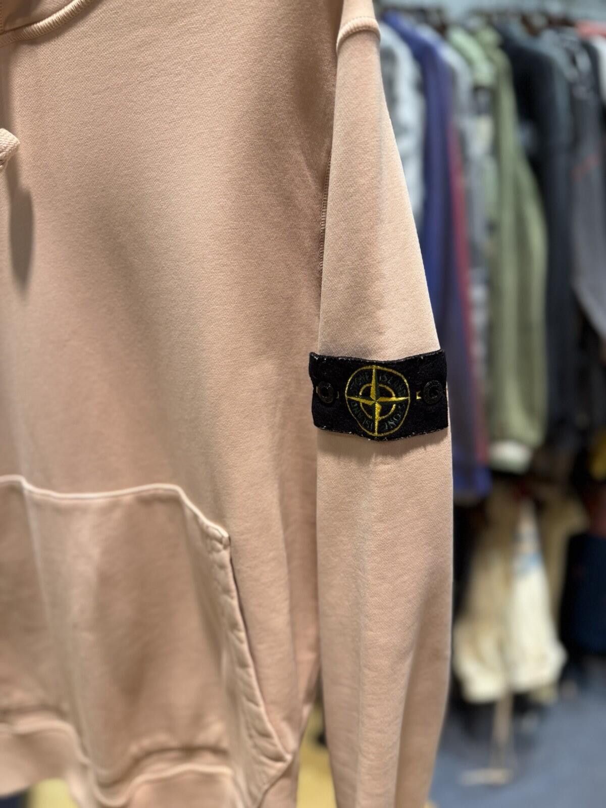 Stone Island STONE ISLAND ROSE QUARTZ COTTON PINK HOODIE (LARGE) Size US L / EU 52-54 / 3 - 5 Thumbnail