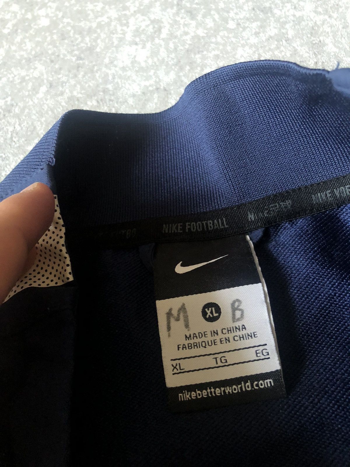 Vintage VINTAGE NIKE MANCHESTER CITY TRACK JACKET Size US XL / EU 56 / 4 - 5 Thumbnail