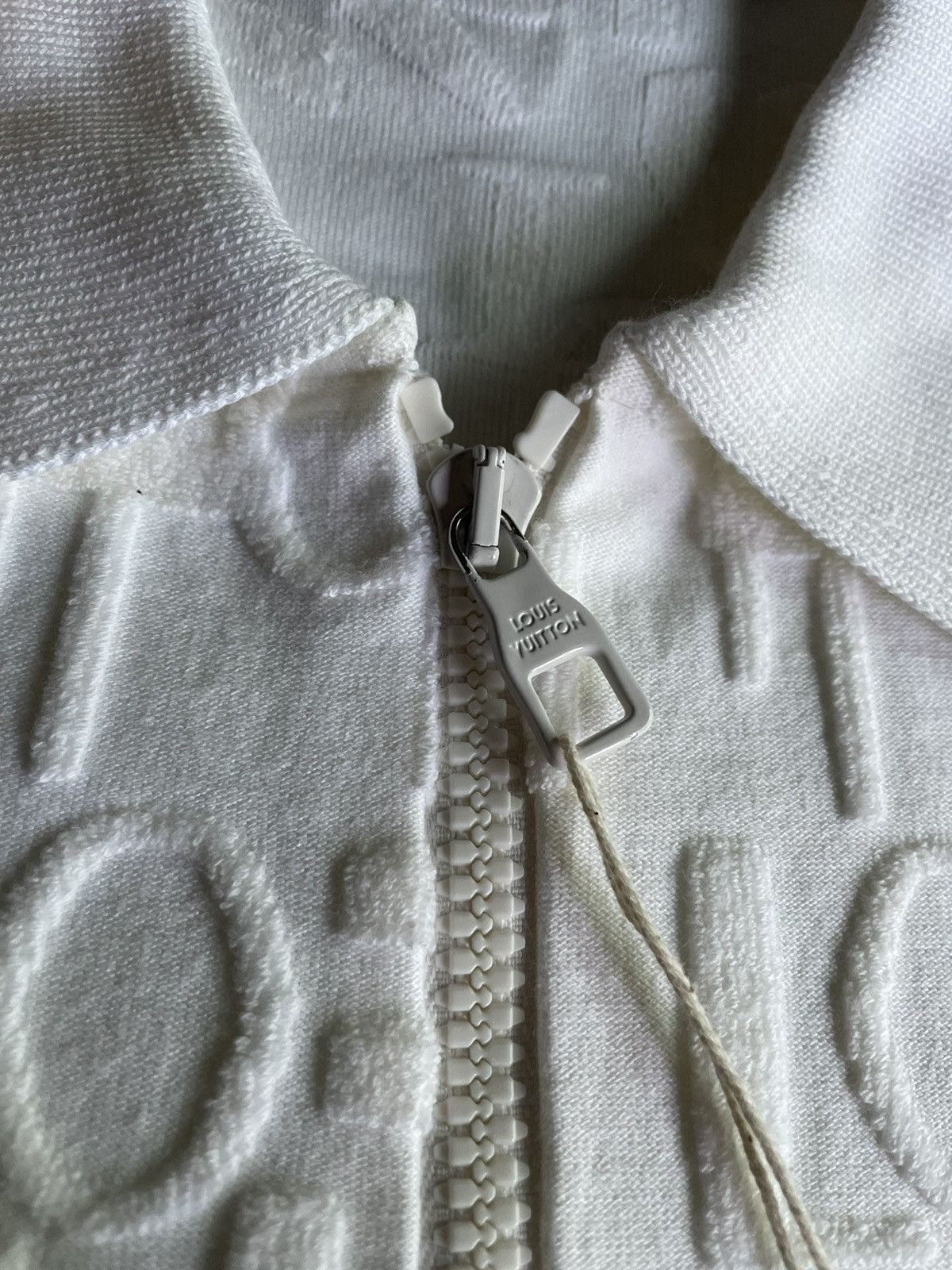 Louis Vuitton Louis Vuitton Terry Cloth Logo Shirt Size US M / EU 48-50 / 2 - 4 Thumbnail