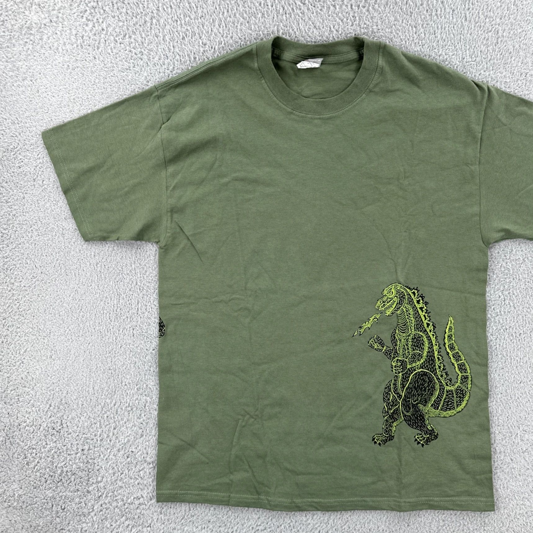 Hanes VINTAGE Hanes Beefy-T Mens L Green Shirt Y2K Art Tee Godzilla King Kong Graphic Size US L / EU 52-54 / 3 - 3 Thumbnail