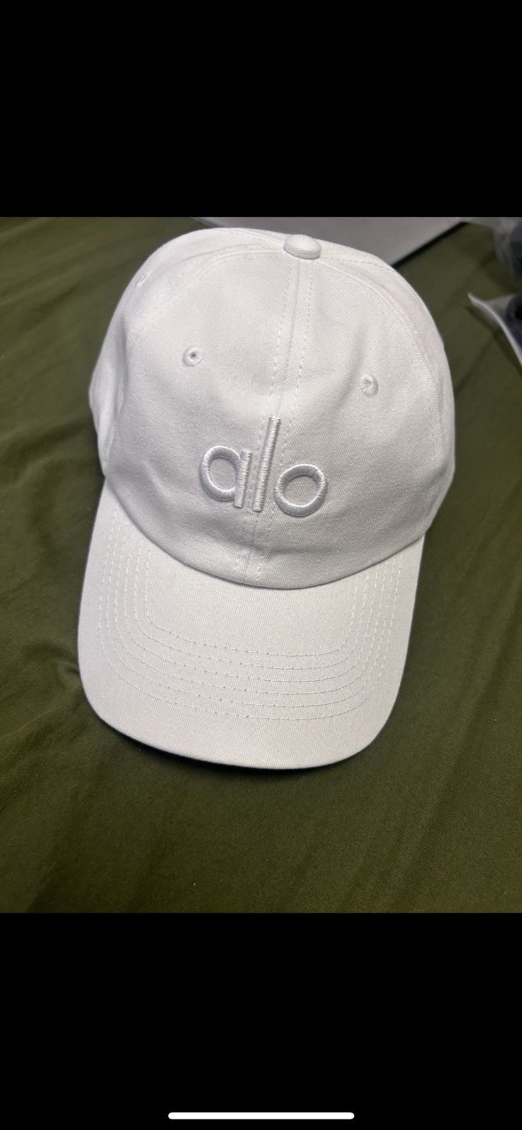 Alo Yoga Alo performance OFF DUTY CAP in white with white logo Size ONE SIZE - 4 Thumbnail