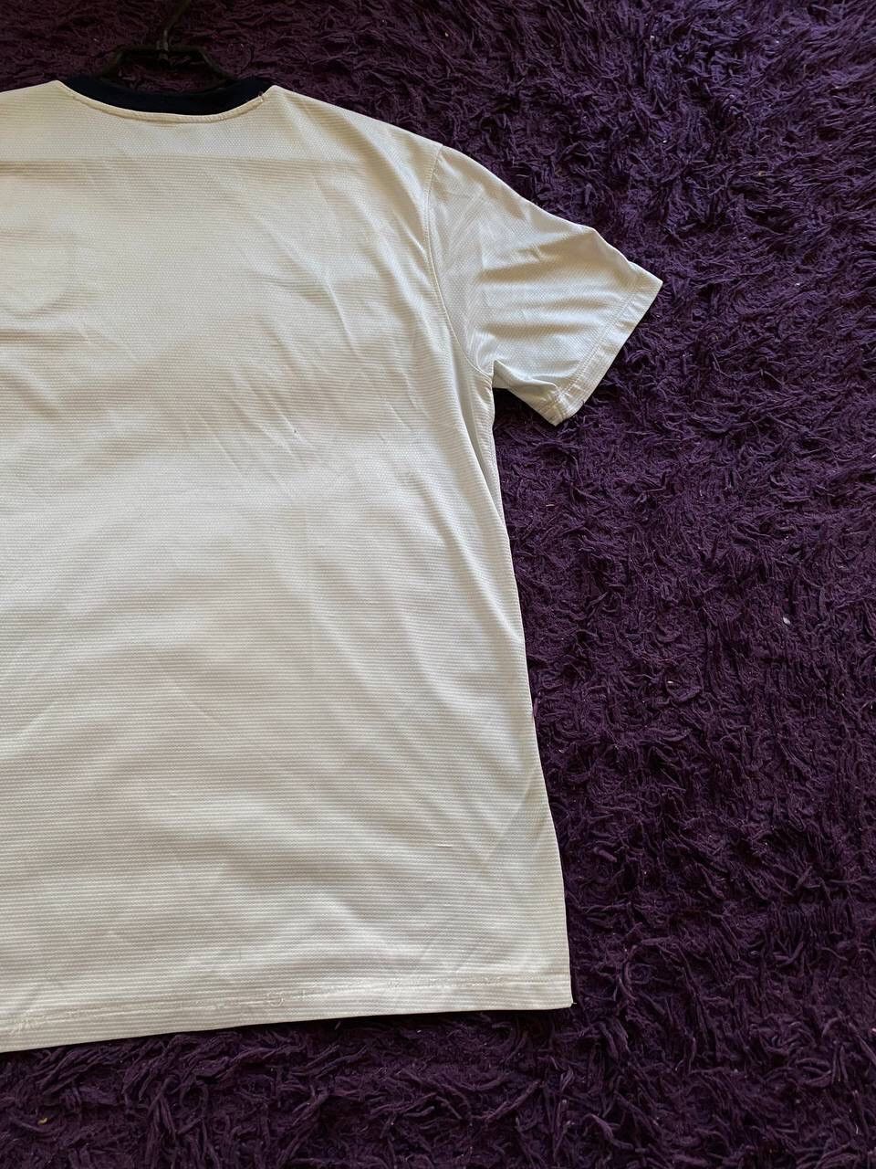 Nike Vintage Nike England Soccer Jersey Football Tee Shirt Size US L / EU 52-54 / 3 - 8 Thumbnail