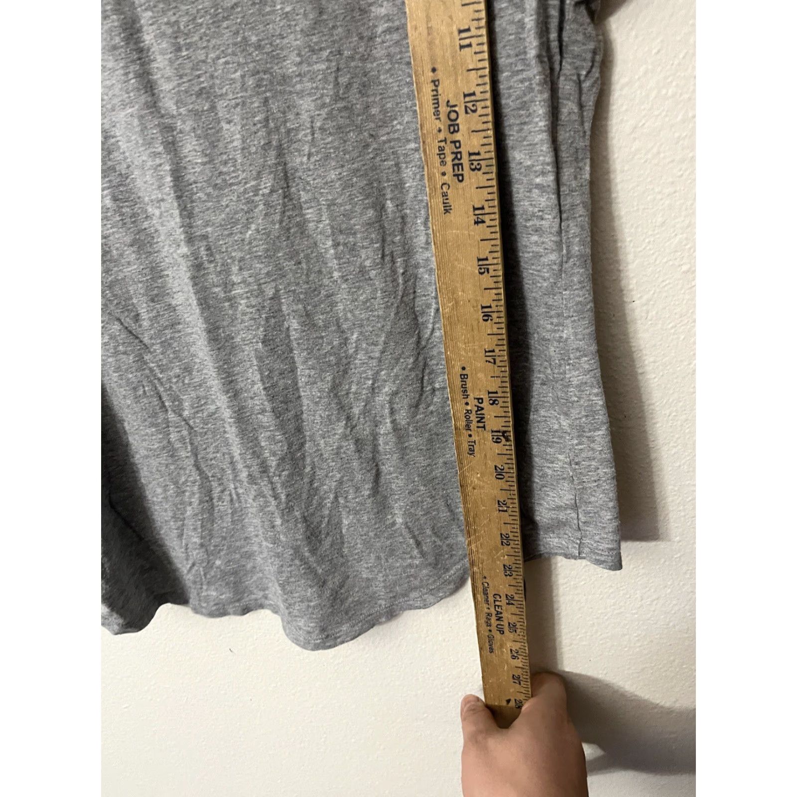 White House Black Market White House Black Market Blouse Adult Medium Gray Solid Women Size M / US 6-8 / IT 42-44 - 4 Thumbnail