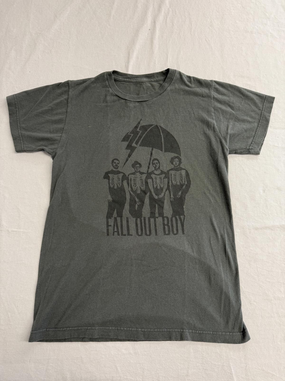 Designer Fall Out Boy T-shirt Band Members Umbrella Skeleton S Size US S / EU 44-46 / 1 - 1 Thumbnail