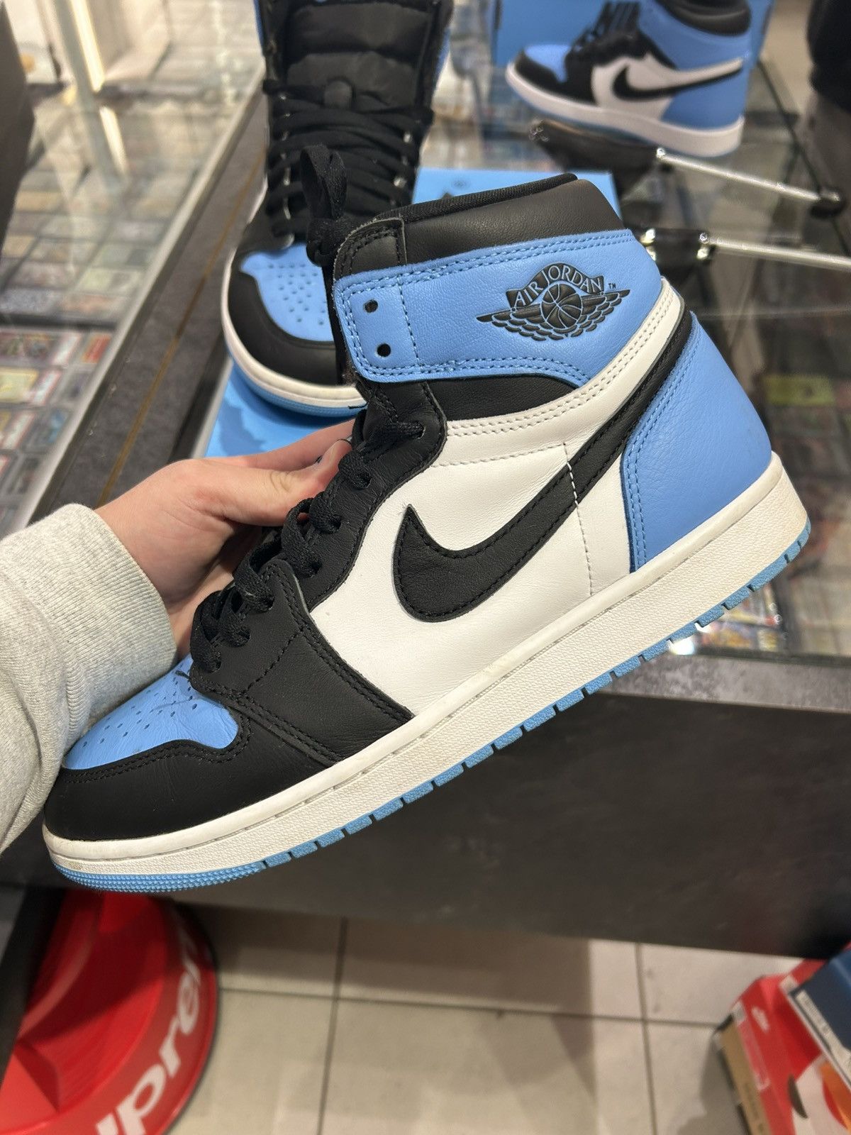 Jordan Brand AJ1 High University Blue Size US 10 / EU 43 - 2 Thumbnail