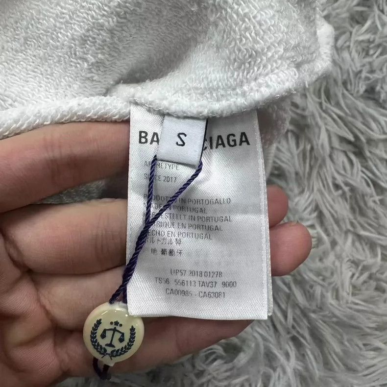 Balenciaga Balenciaga Backed letter sweater Size US S / EU 44-46 / 1 - 6 Thumbnail