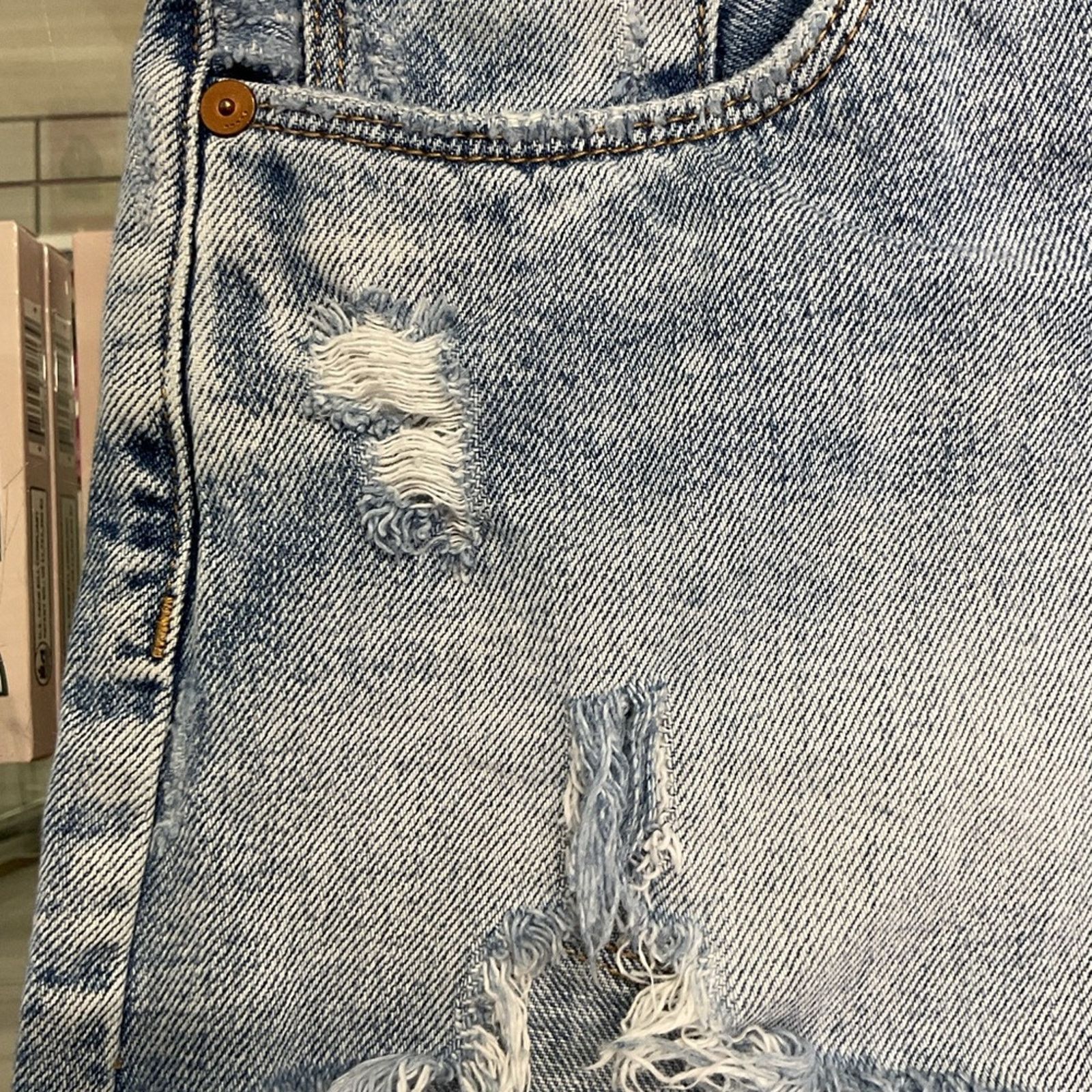 BLANKNYC Blank NYC Denim Mini Shorts Size 26" / US 2 / IT 38 - 3 Thumbnail