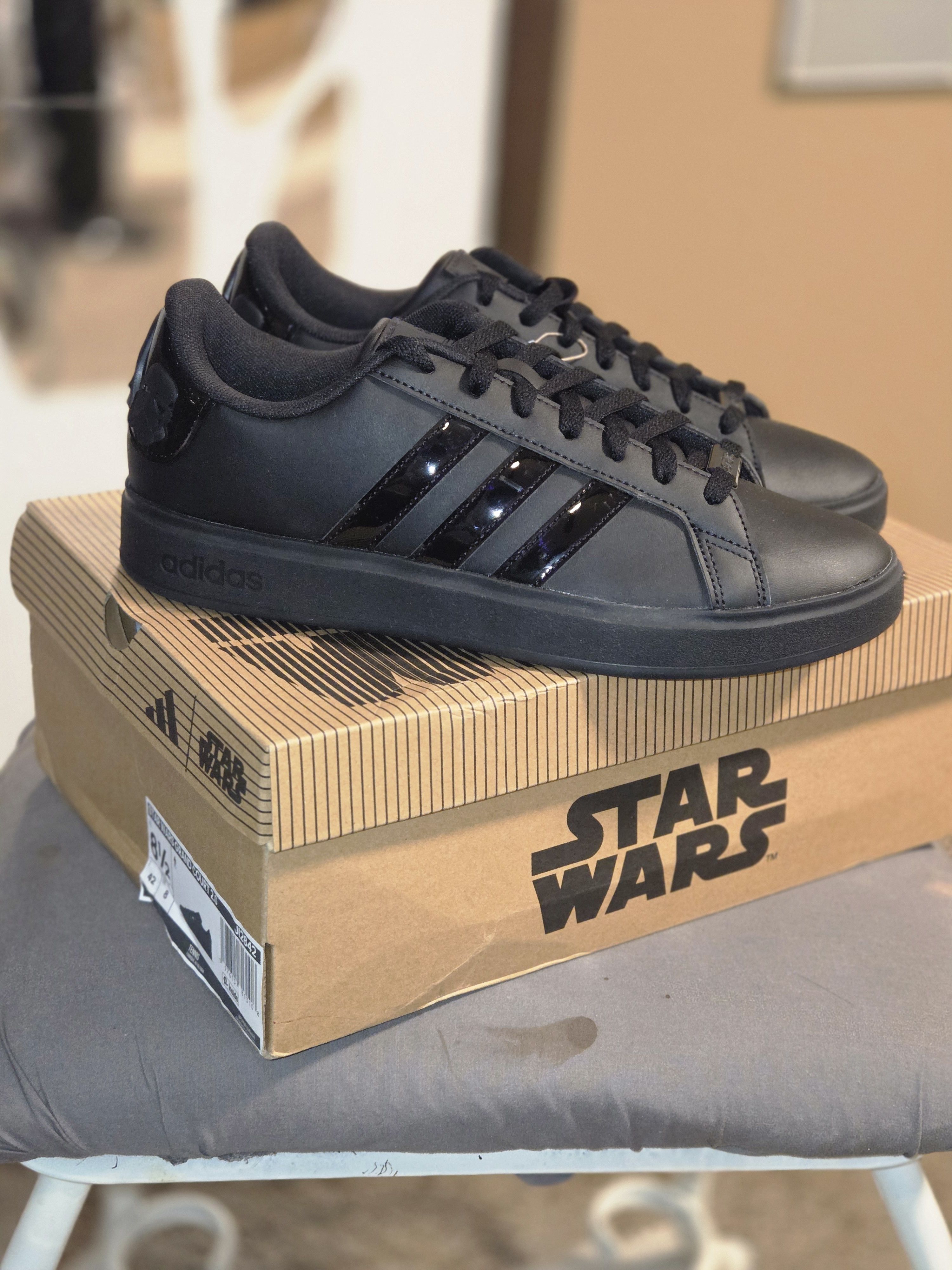 Adidas × Star Wars Adidas Star Wars Grand Court Black Size US 8.5 / EU 41-42 - 9 Thumbnail