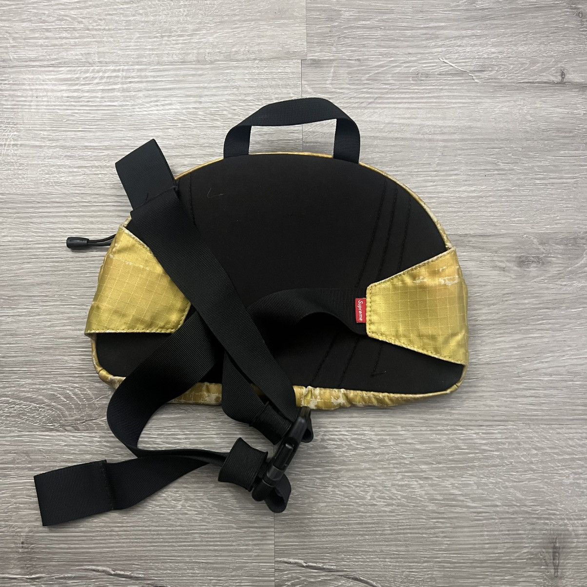 Supreme × The North Face Supreme The North Face Metallic Roo II Lumbar Pack Pouch Size ONE SIZE - 6 Thumbnail