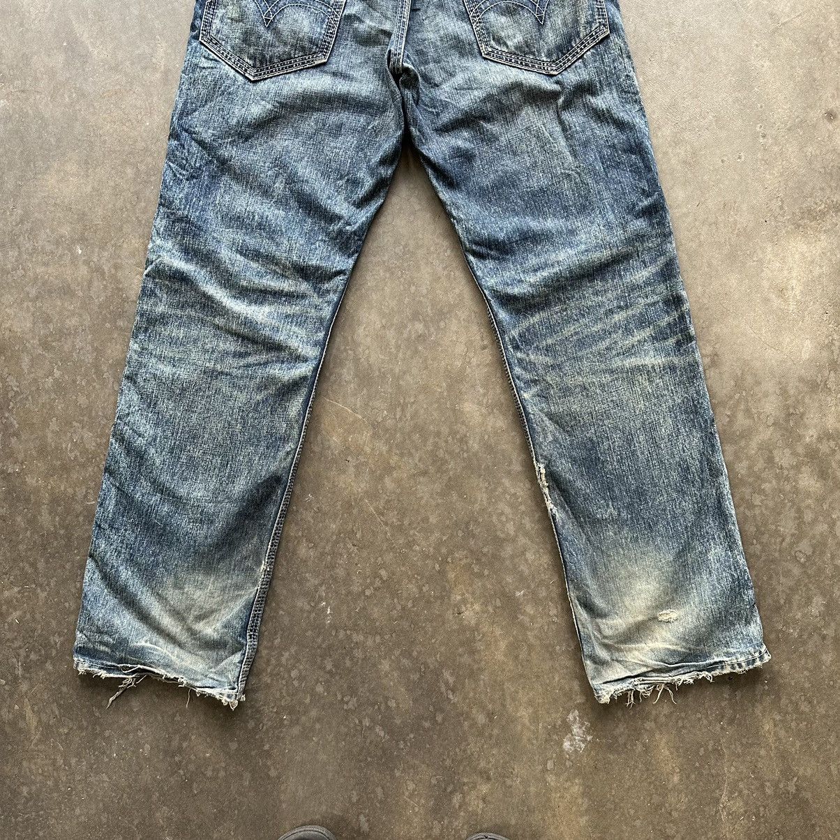 Japanese Brand Vintage Levi’s Rusty Faded Jean Distressed Denim Pant W34 Size US 34 / EU 50 - 11 Thumbnail