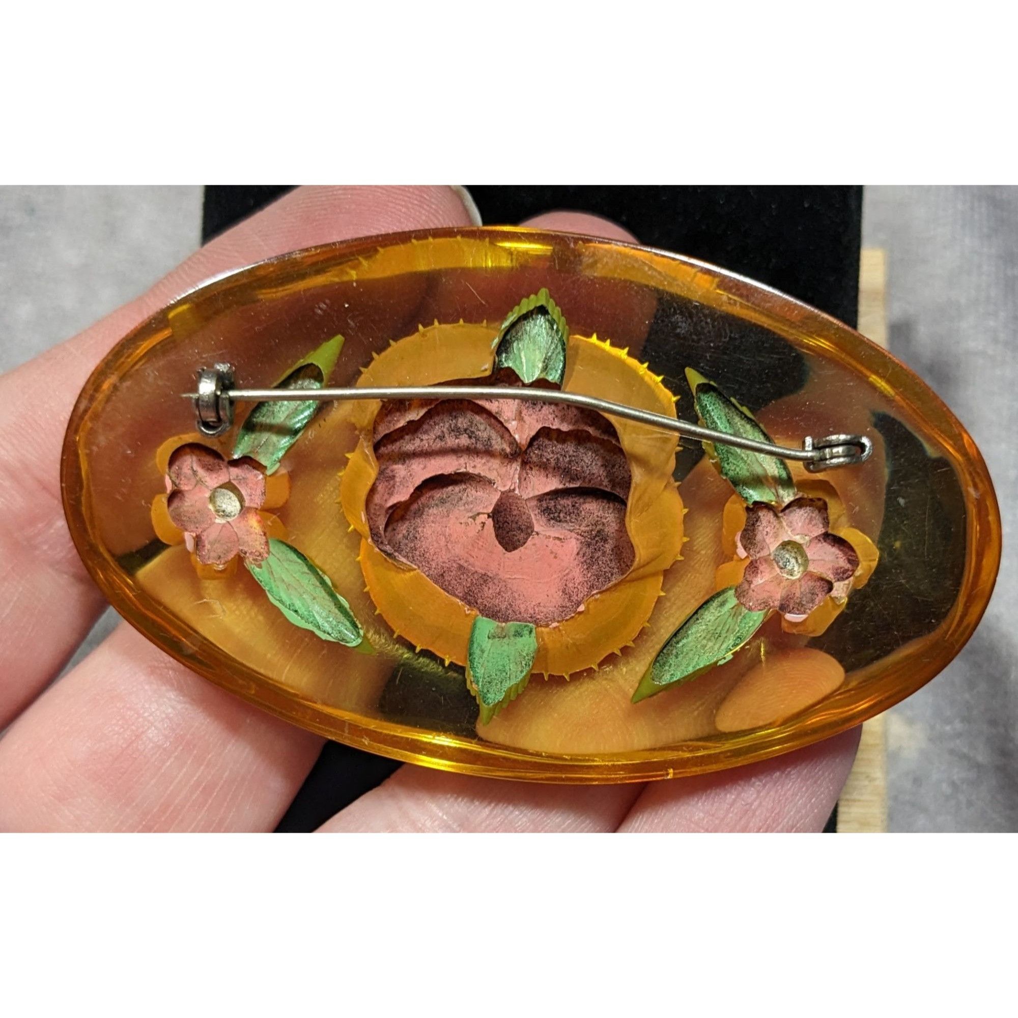 Other Vintage 1940s Floral Bakelite Reverse Carved Large Brooch Size ONE SIZE - 4 Thumbnail