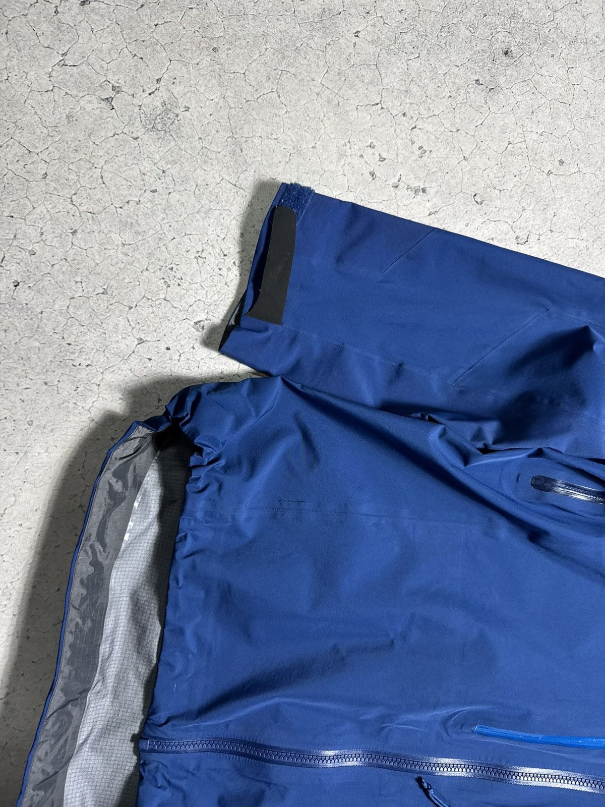 Arc'teryx Arc’teryx Gore-Tex Pro Alpha AR Jacket Size L Size US L / EU 52-54 / 3 - 2 Thumbnail