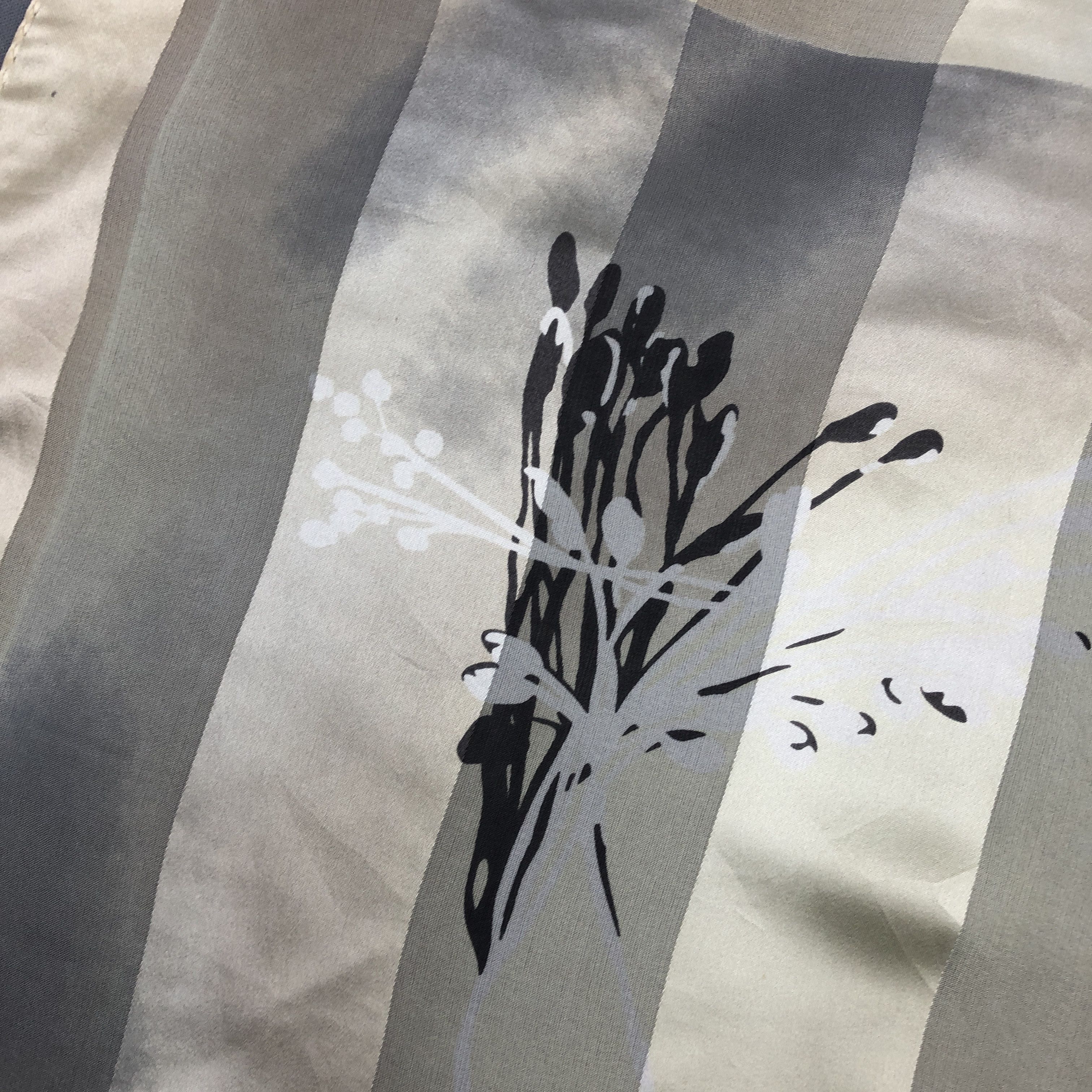Guy Laroche × Vintage Vintage Guy Laroche SILK Scarf Twill Stole Wraps Scarves Size ONE SIZE - 11 Thumbnail